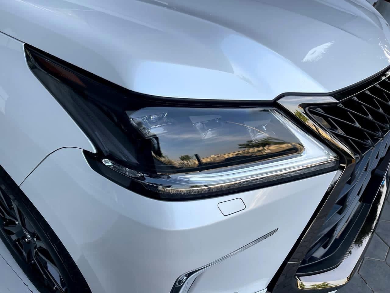 Lexus Kuro 2019