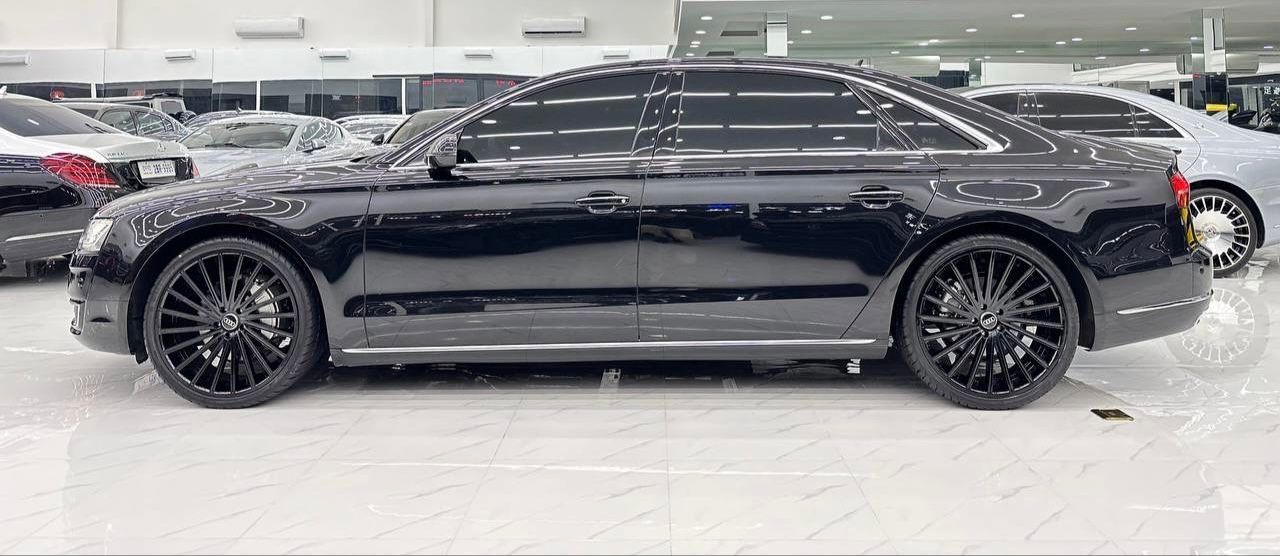 Audi A8L 2014