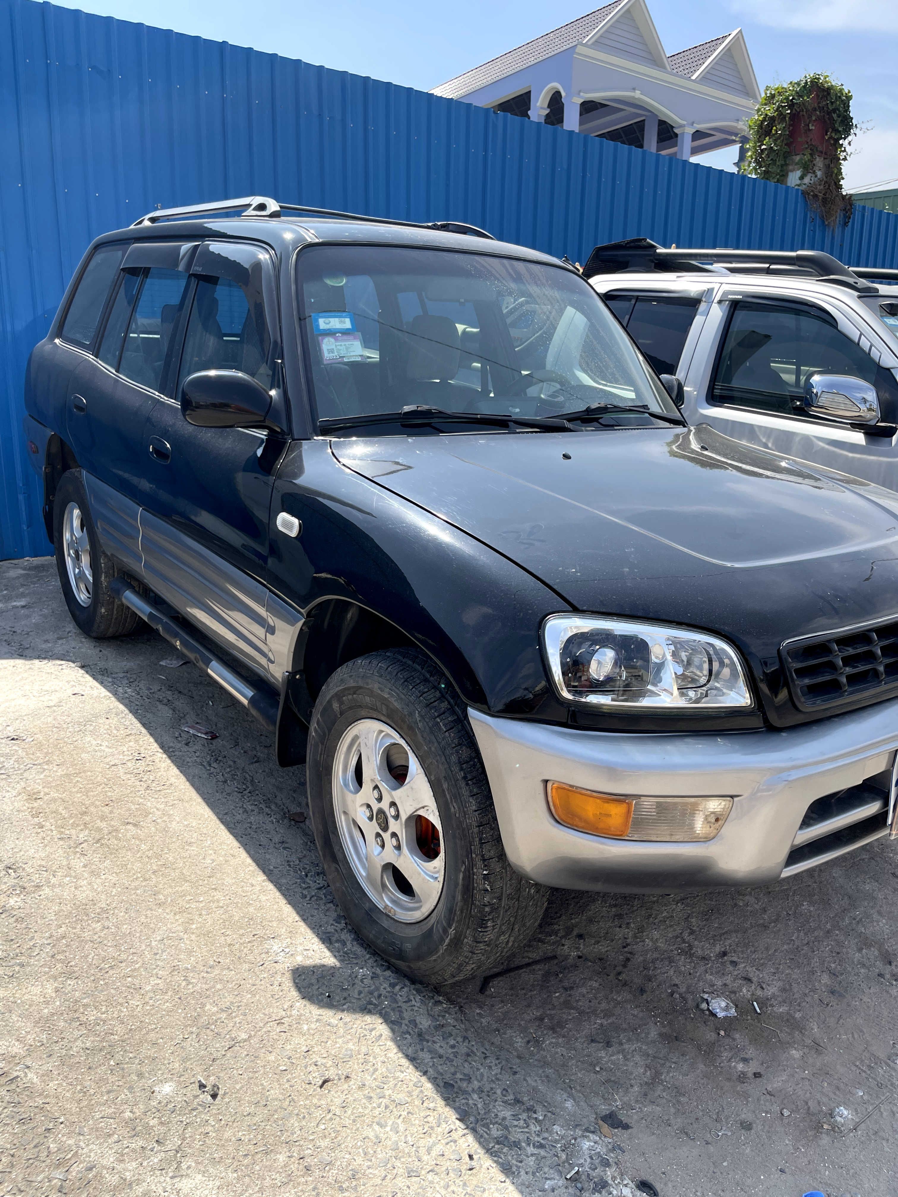 តូយ៉ូតា RAV4 1997