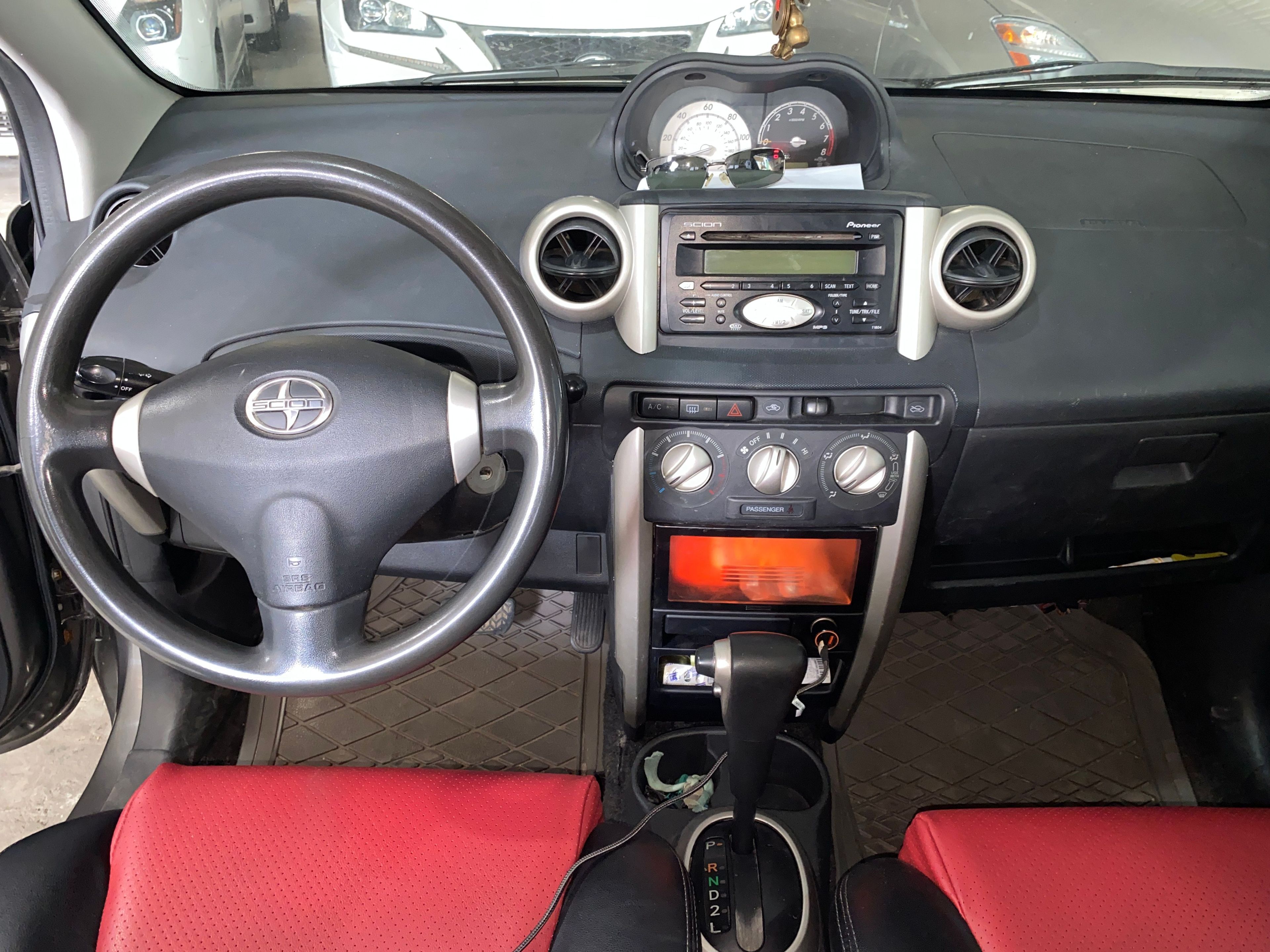 SCION XA 2005