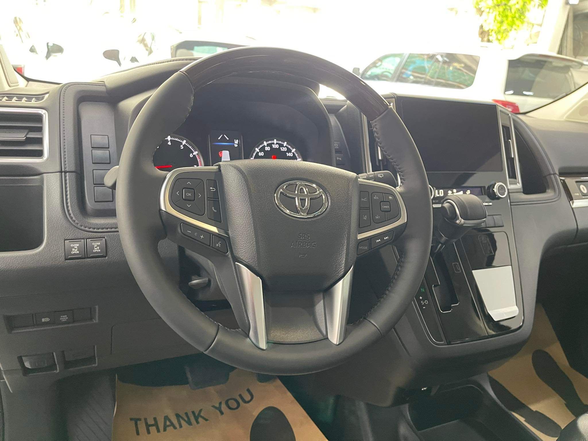 Toyota Granvia 2024