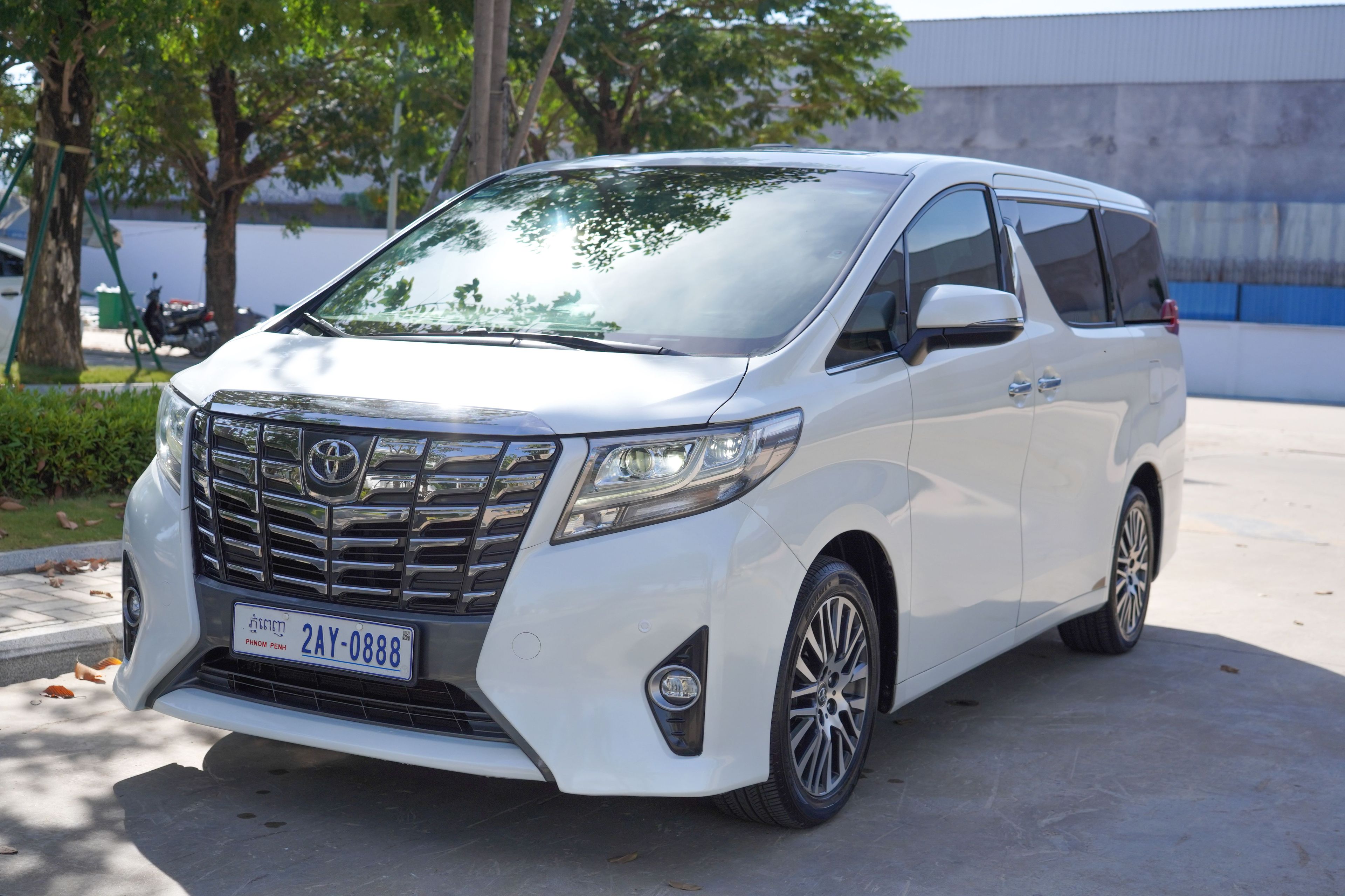 Toyota Alphard 2016