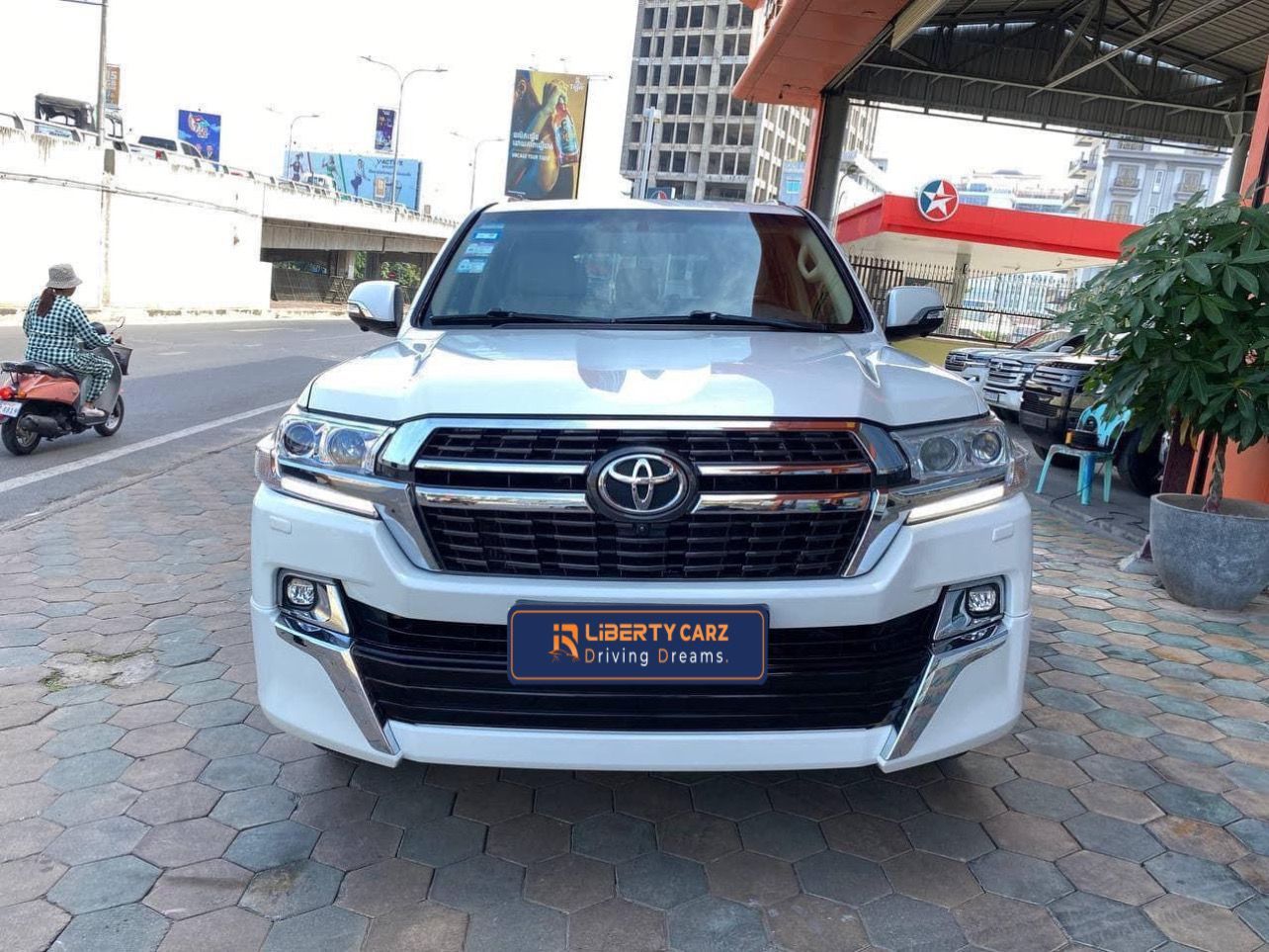 តូយ៉ូតា Land Cruiser GXR 2016