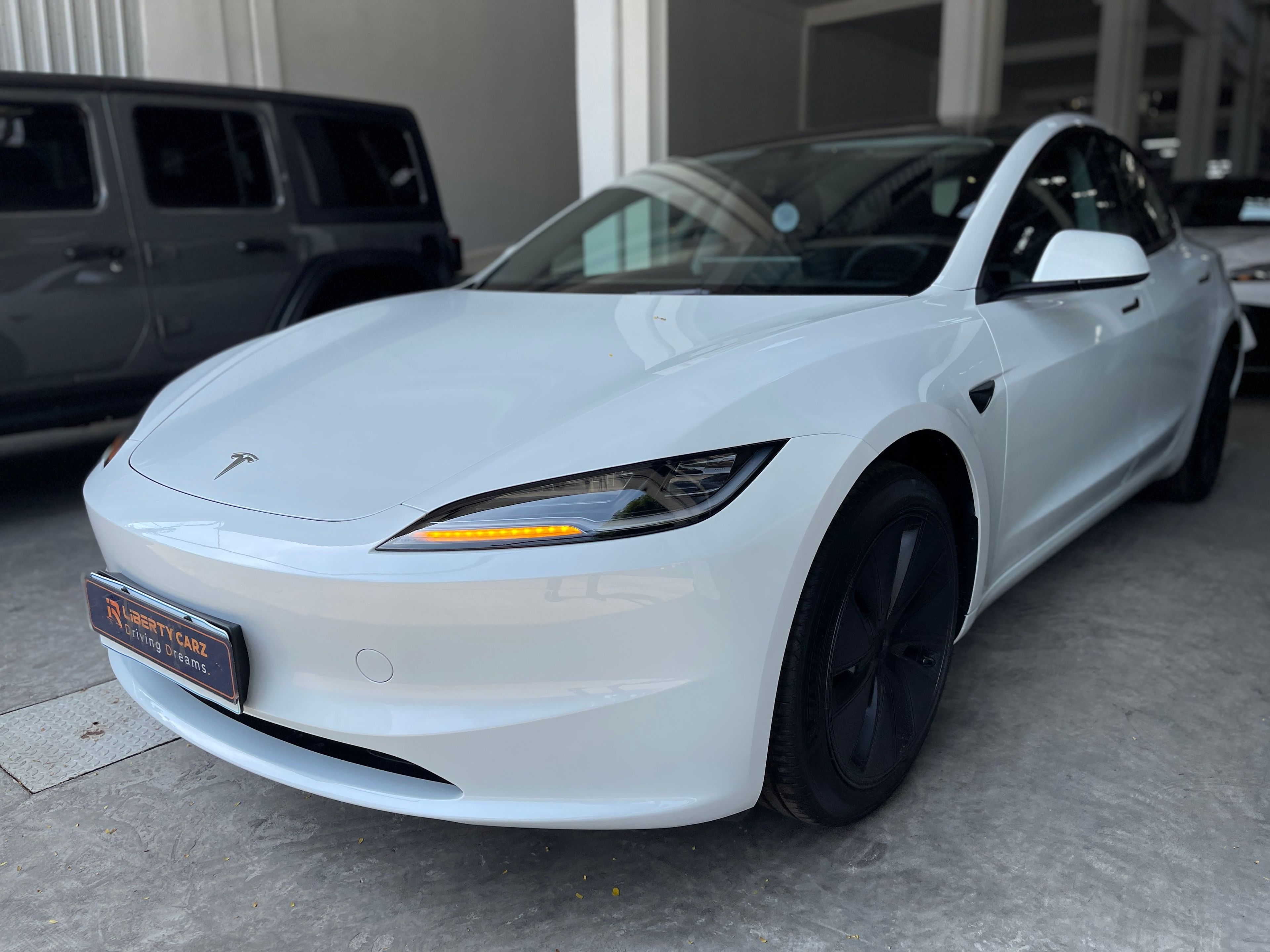 Tesla Model 3 2024