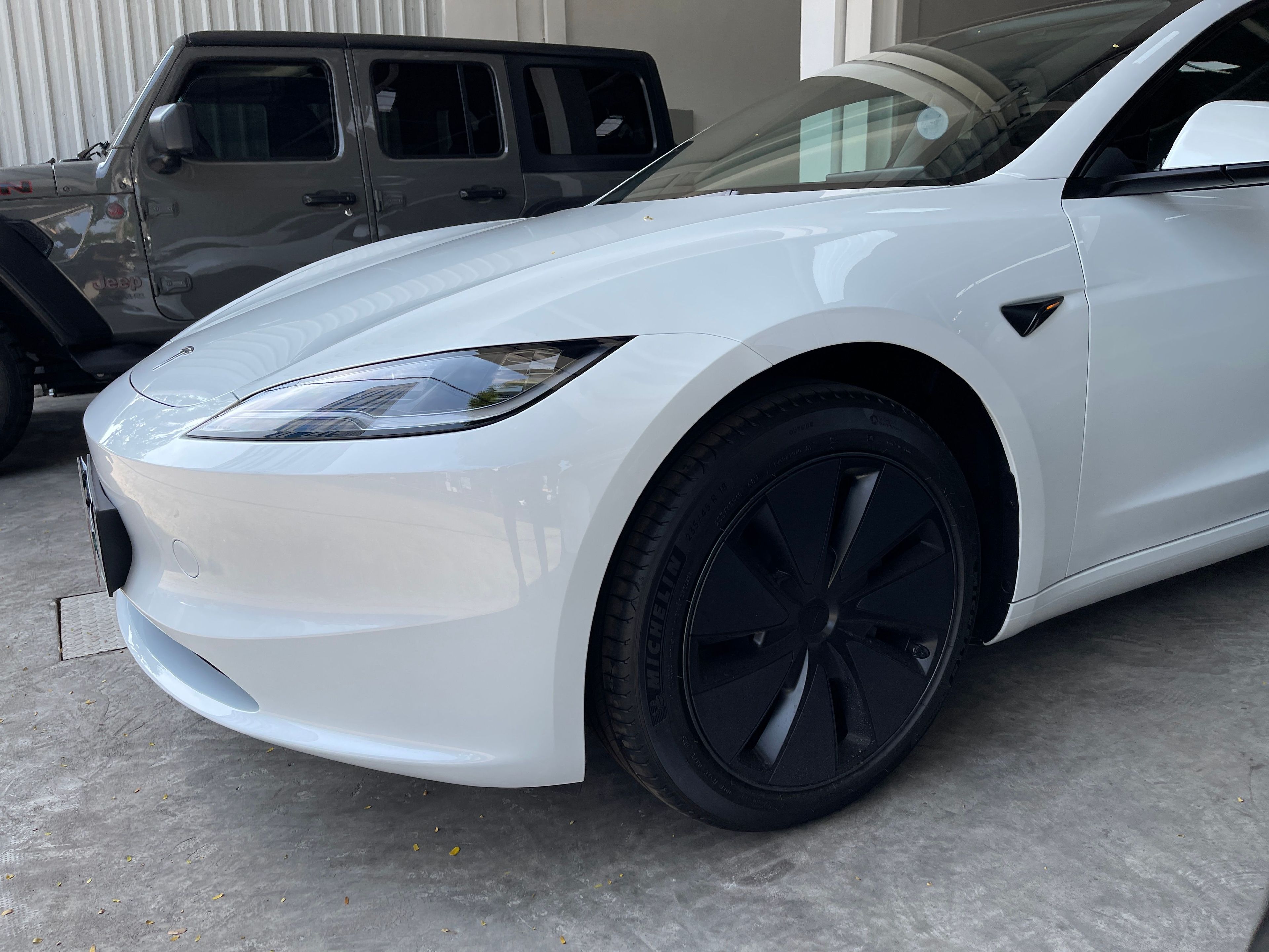 Tesla Model 3 2024
