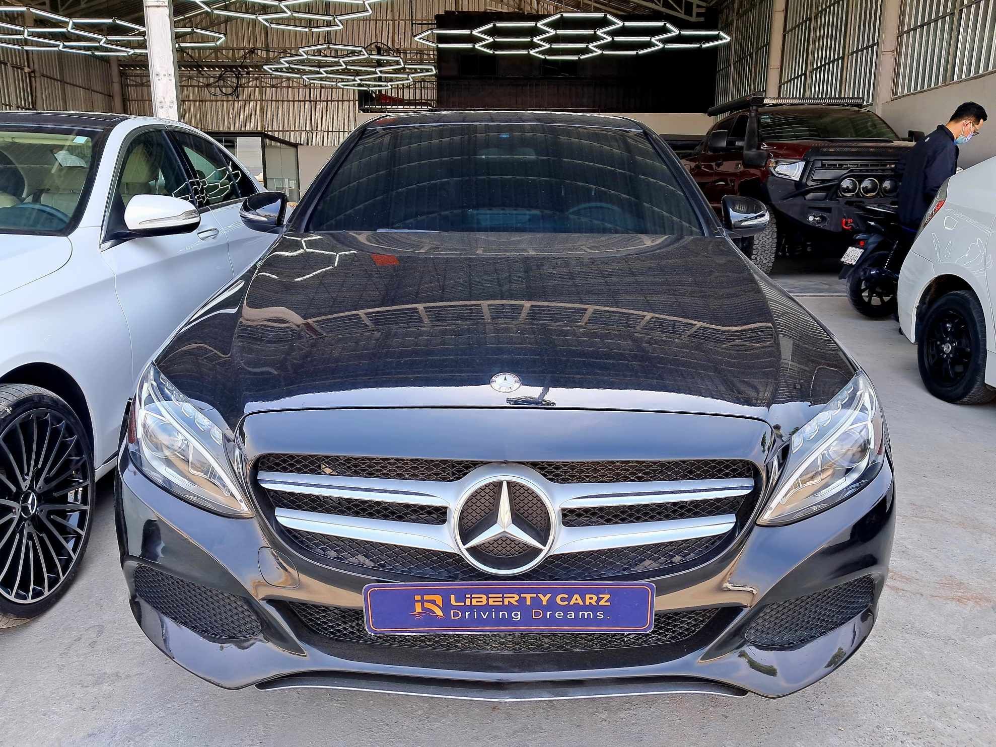 Mercedes-Benz C300 2015