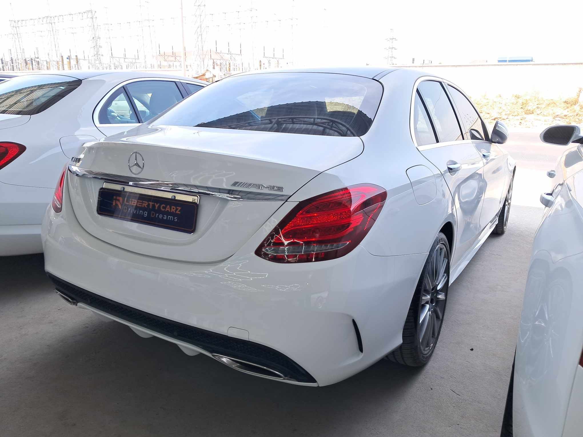 Mercedes-Benz C300 2015