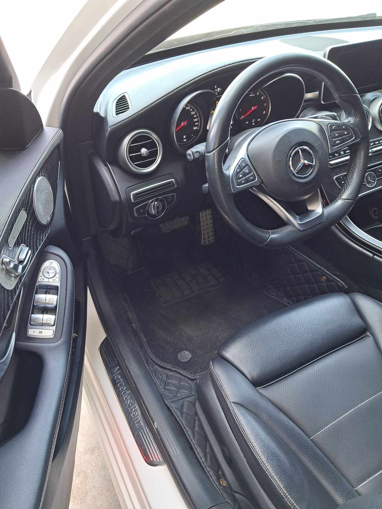 Mercedes-Benz C300 2015