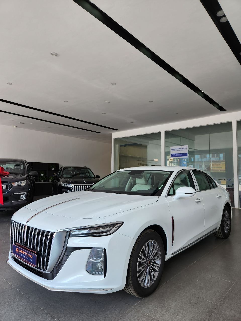 Hongqi Ousado 2024