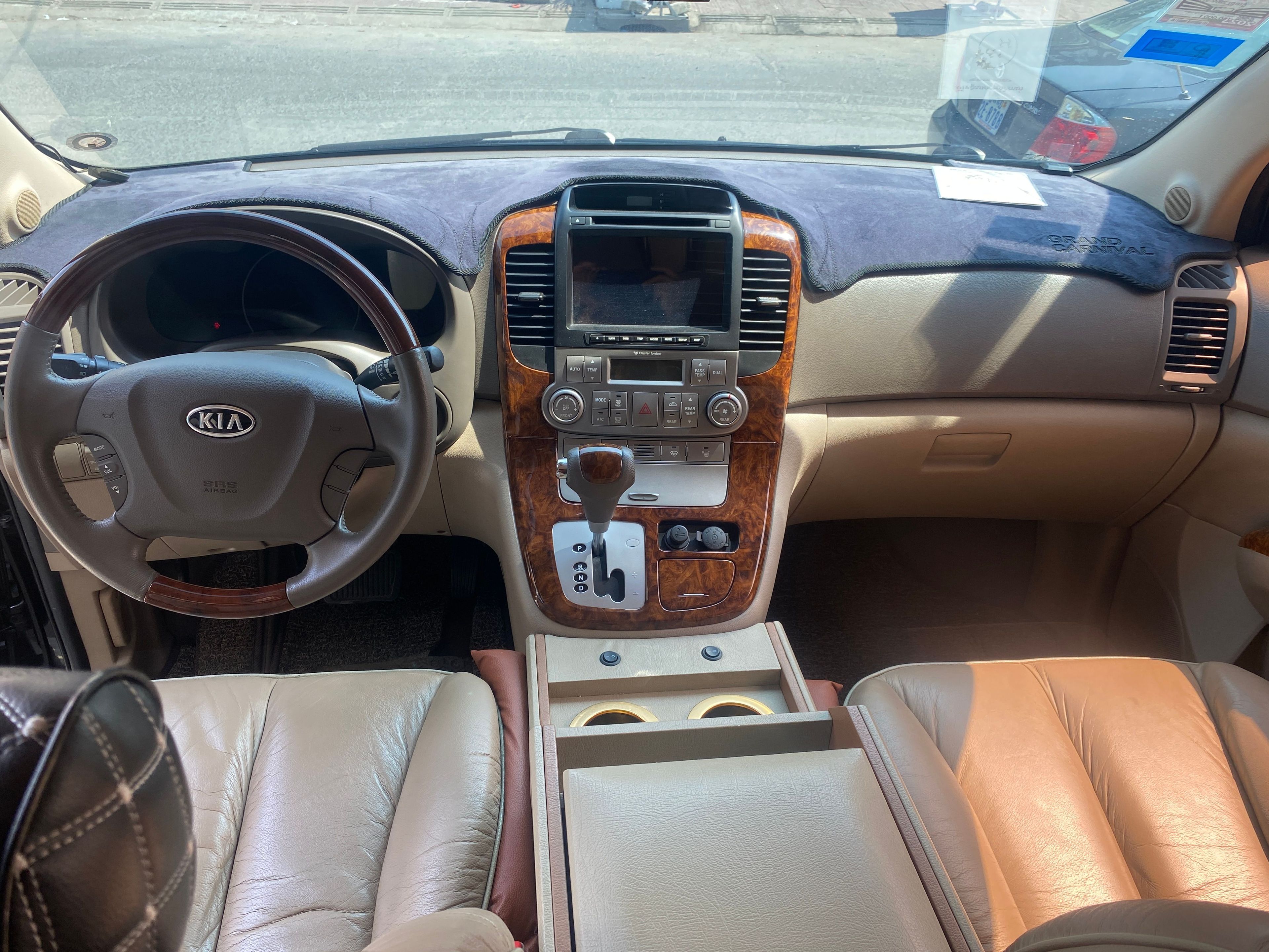 Kia Carnival 2010