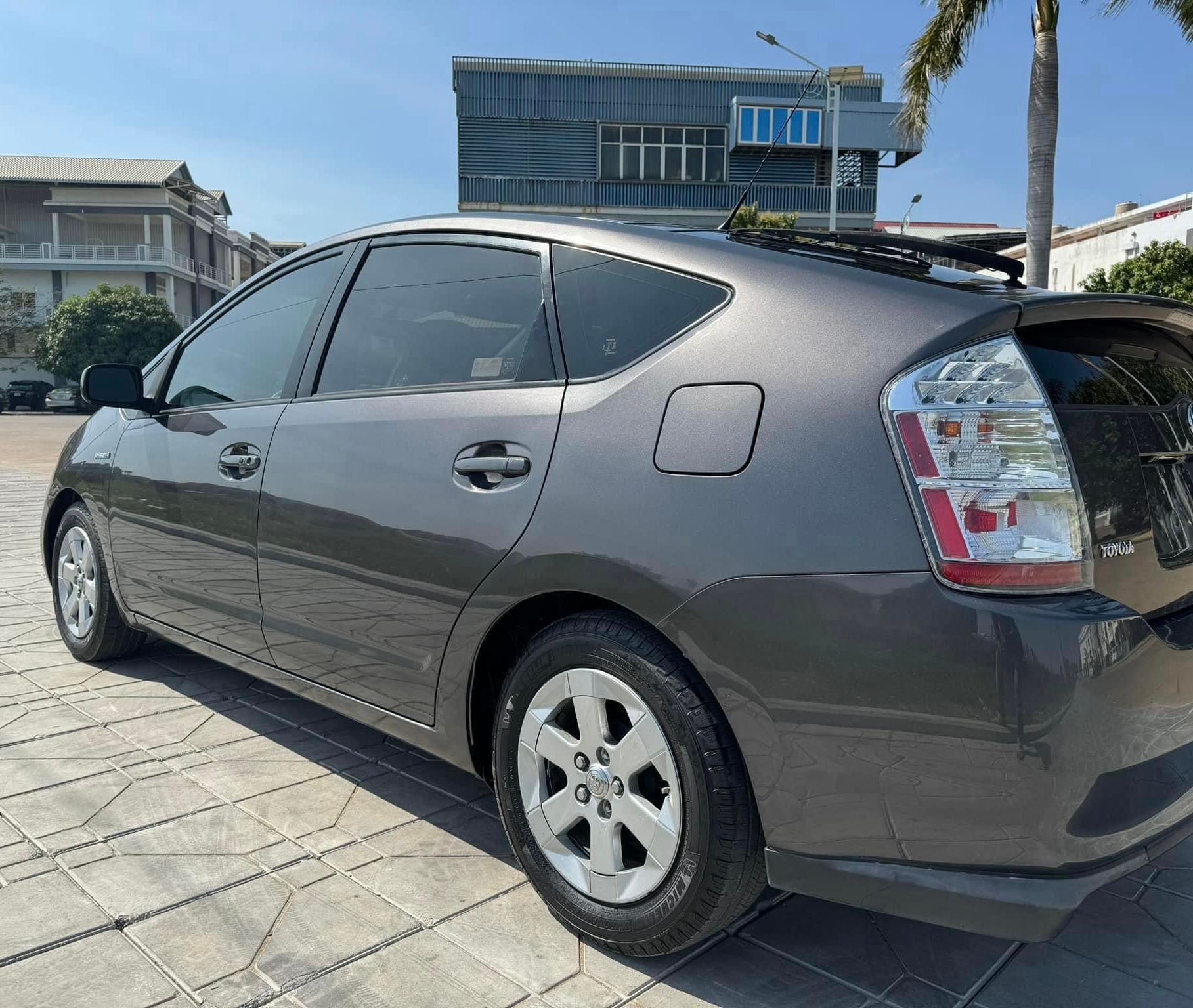 តូយ៉ូតា Prius 2008