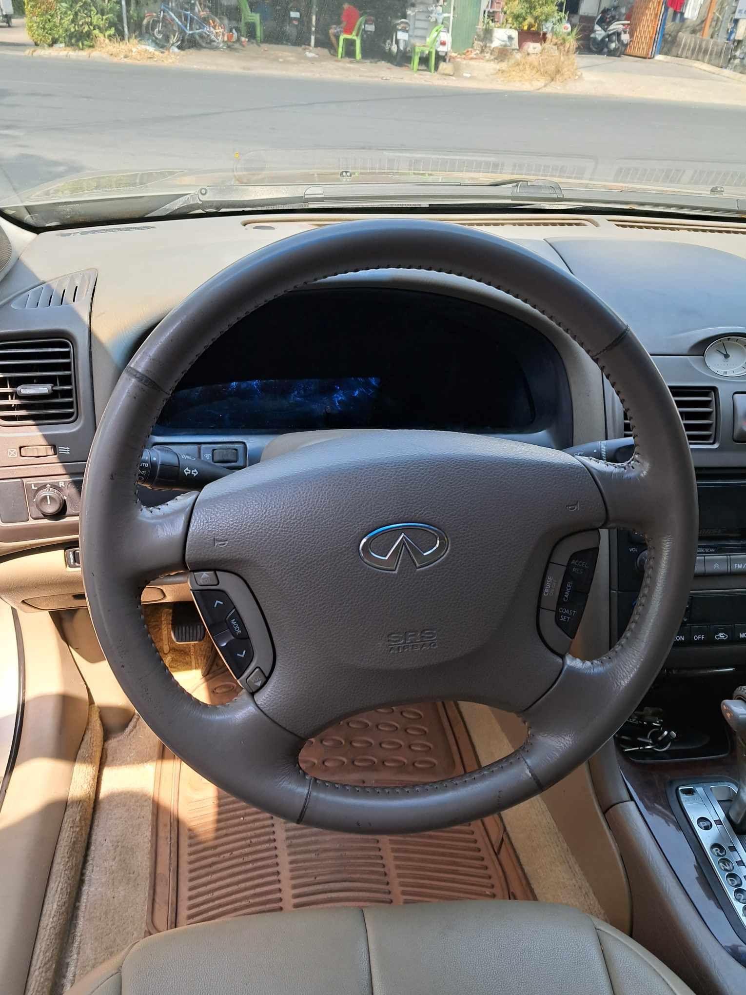 Infiniti I 2001