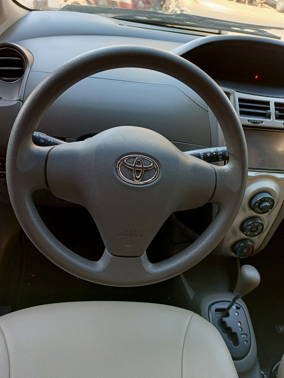 Toyota Vitz 2010