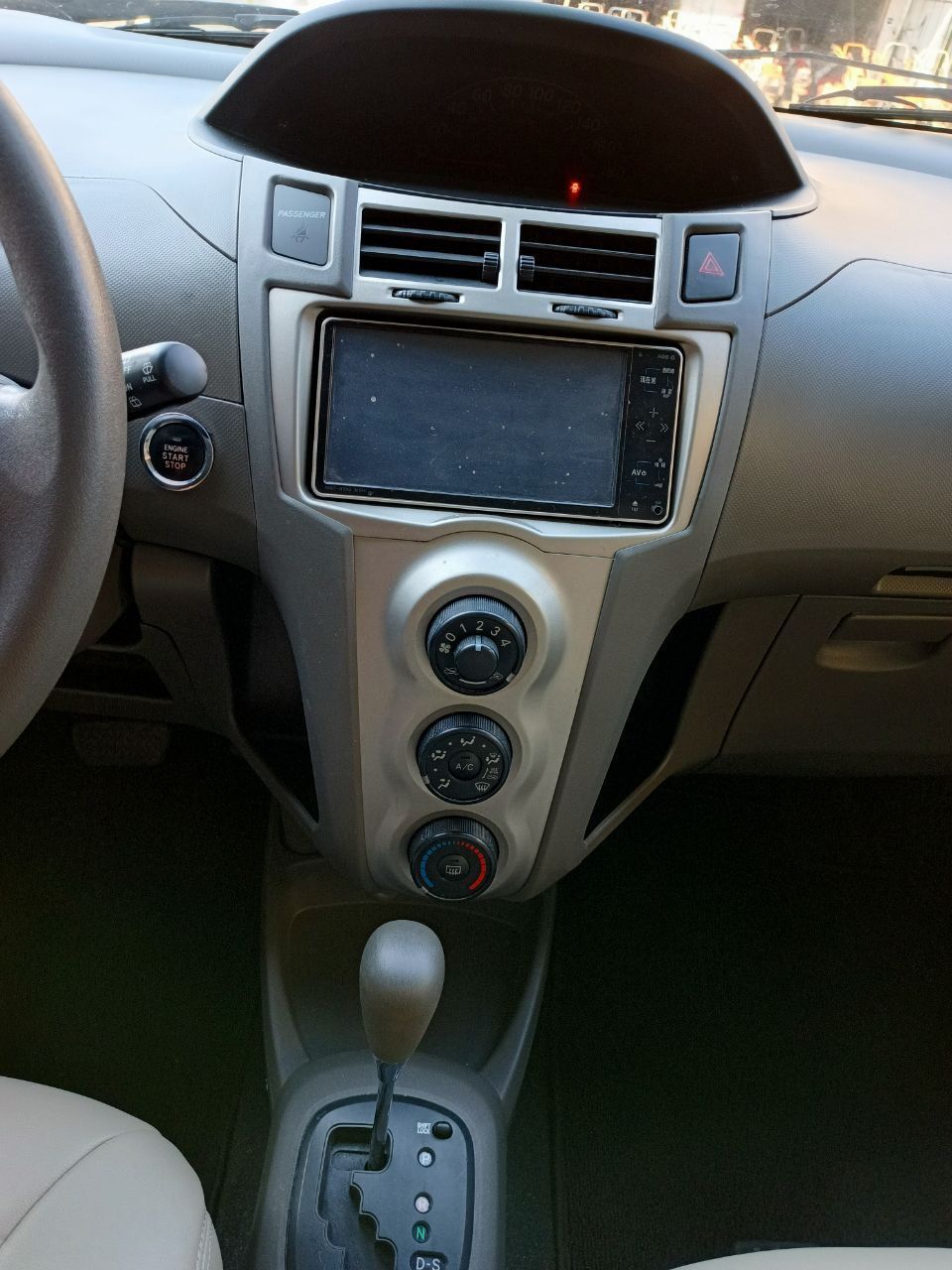 Toyota Vitz 2010