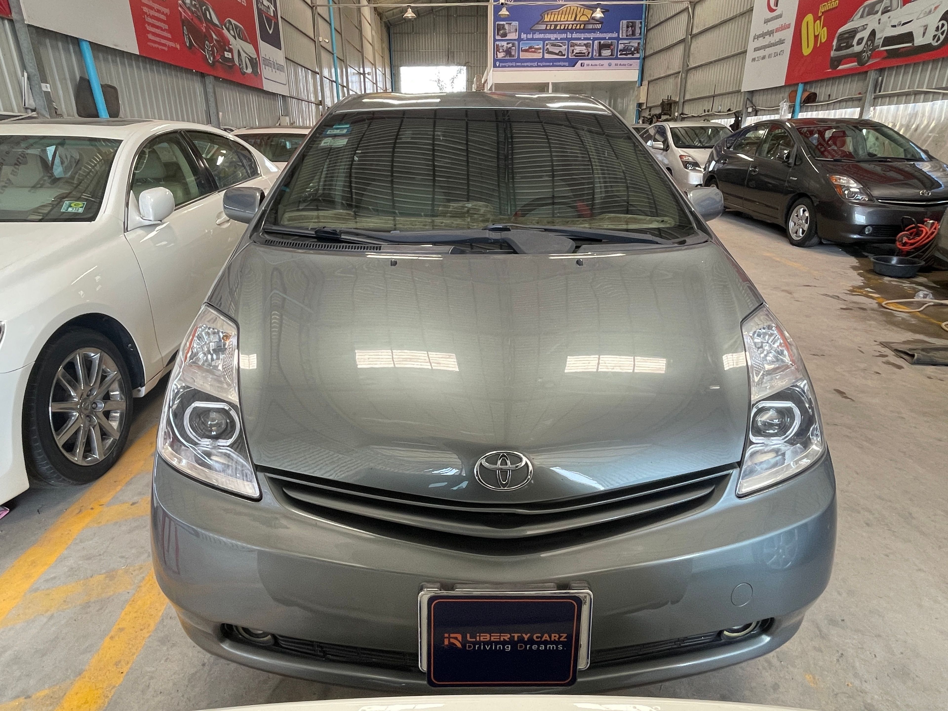 តូយ៉ូតា Prius 2005