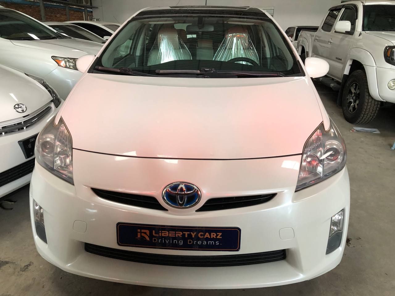 តូយ៉ូតា Prius 2011