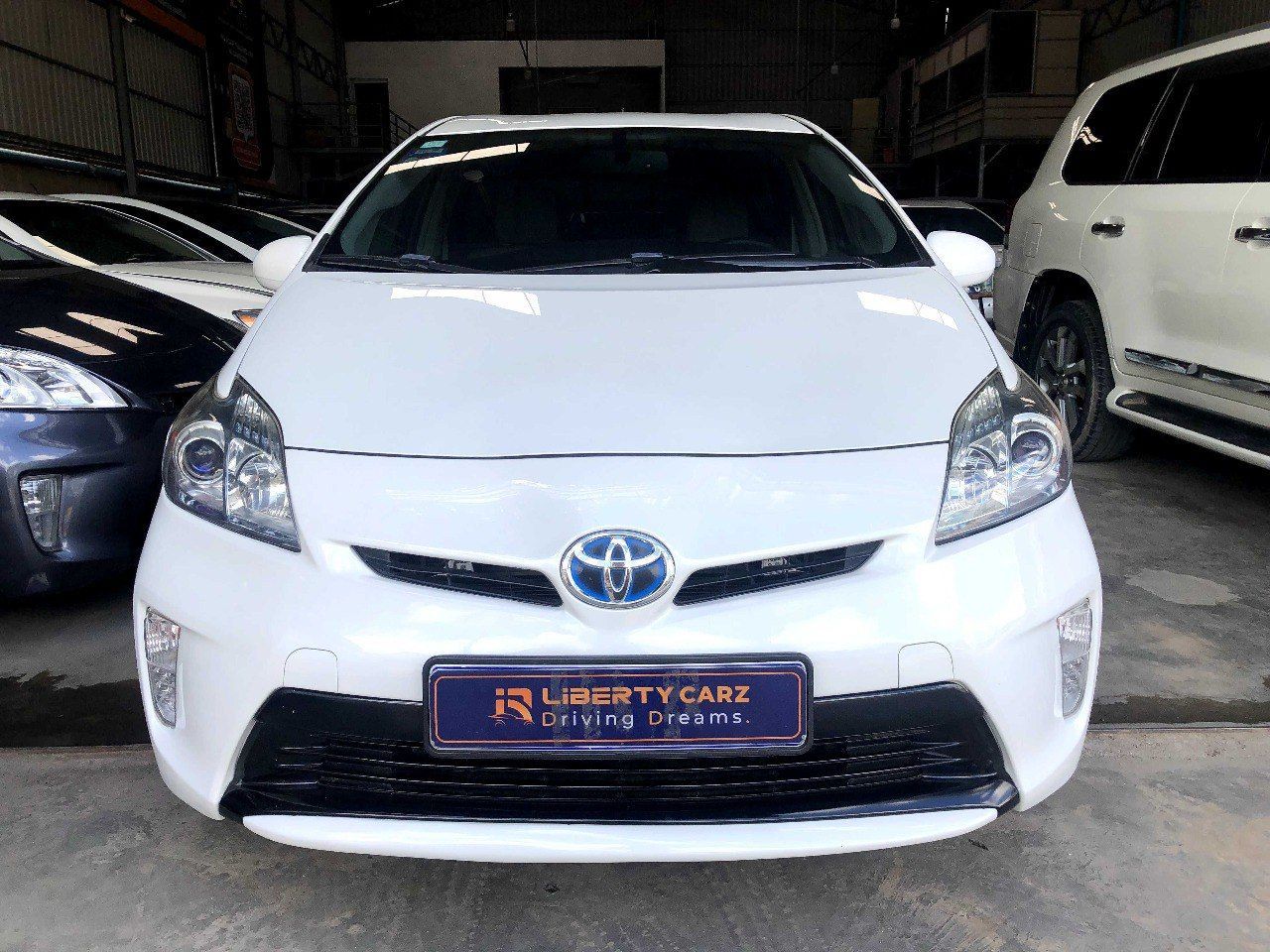 តូយ៉ូតា Prius 2013