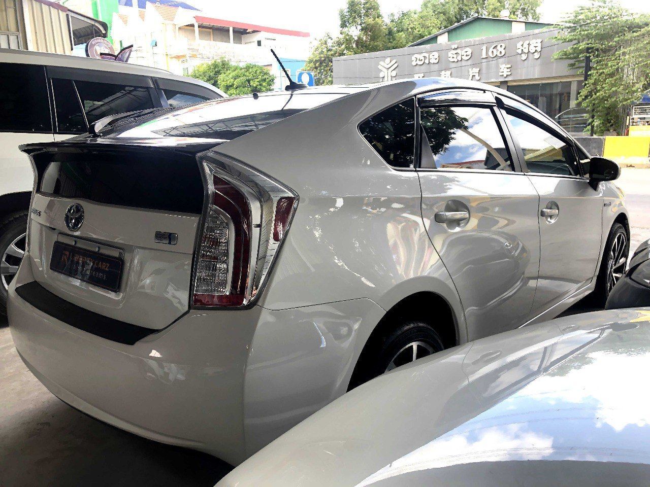 តូយ៉ូតា Prius 2013