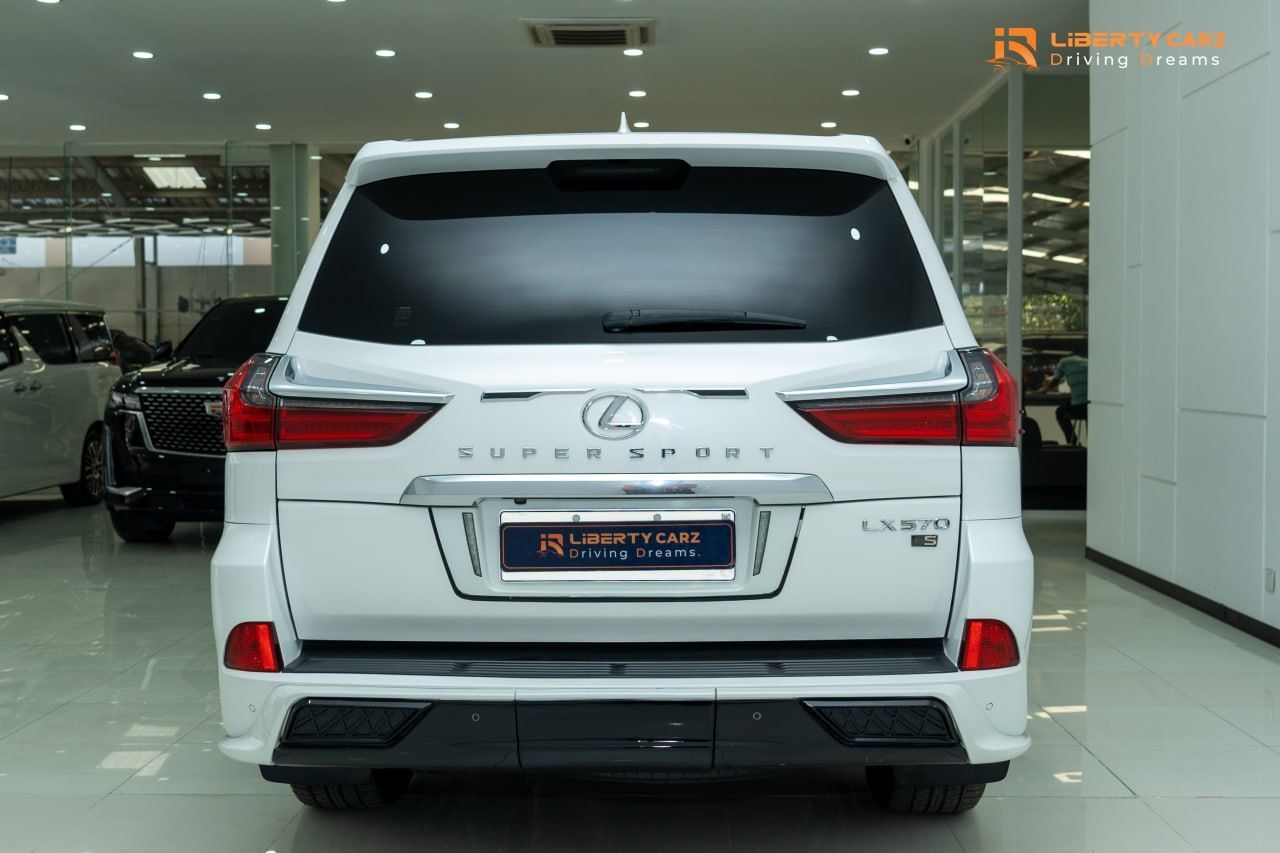 Lexus LX 570 2016