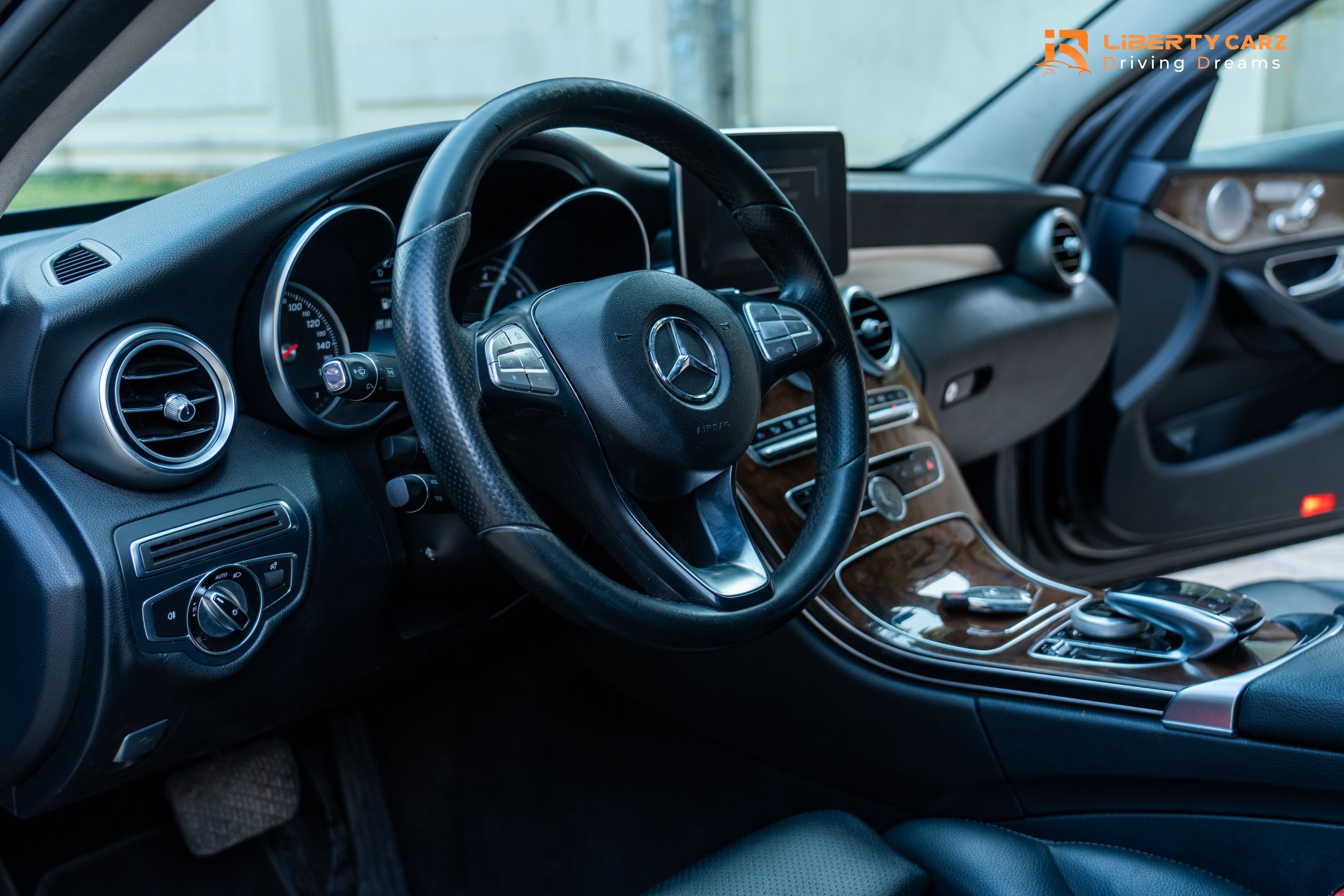 Mercedes-Benz C300 2015