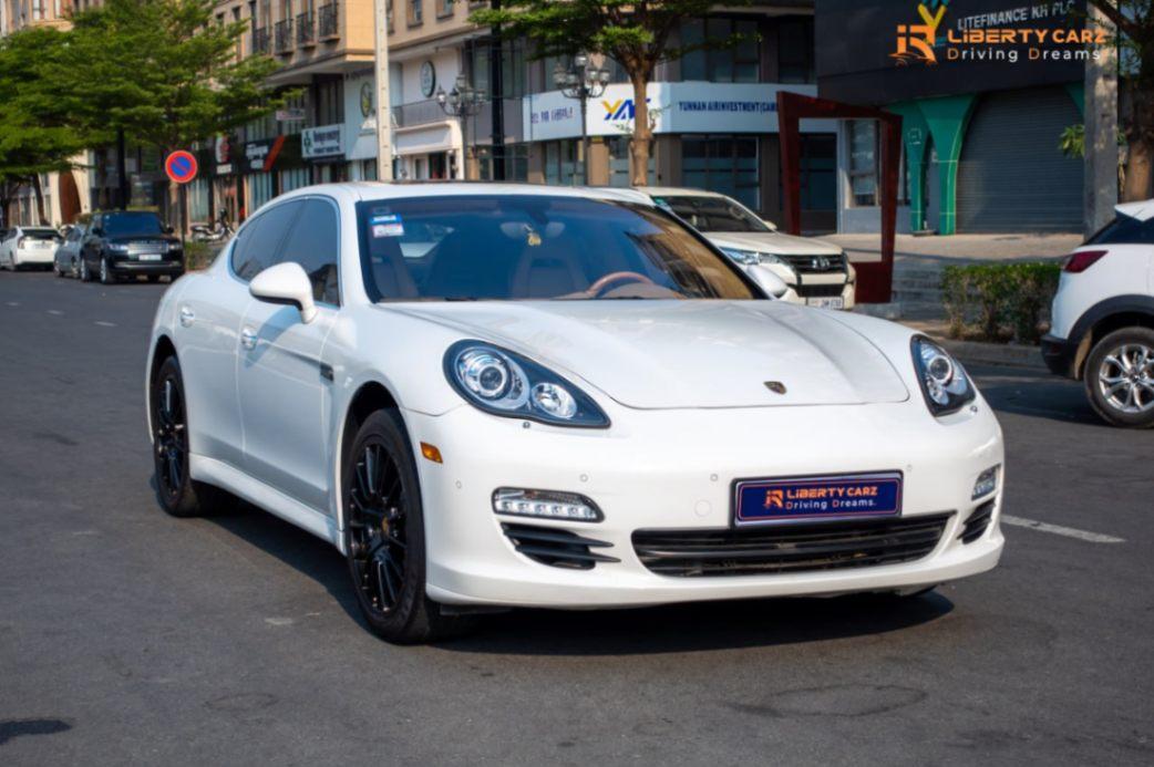 Porsche Panamera 2012