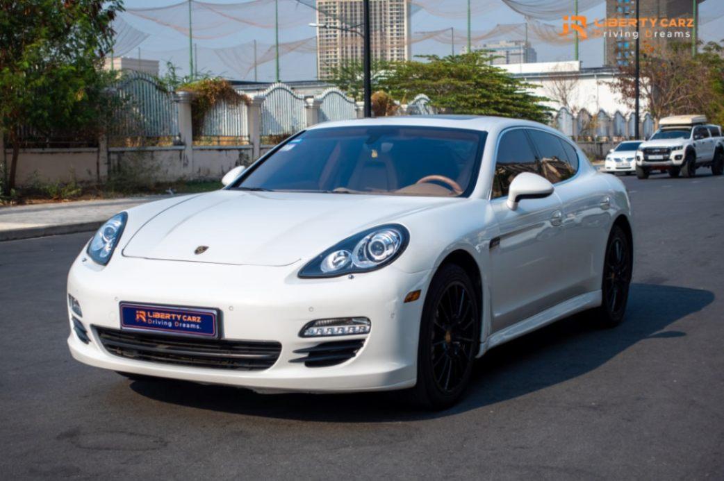 Porsche Panamera 2012