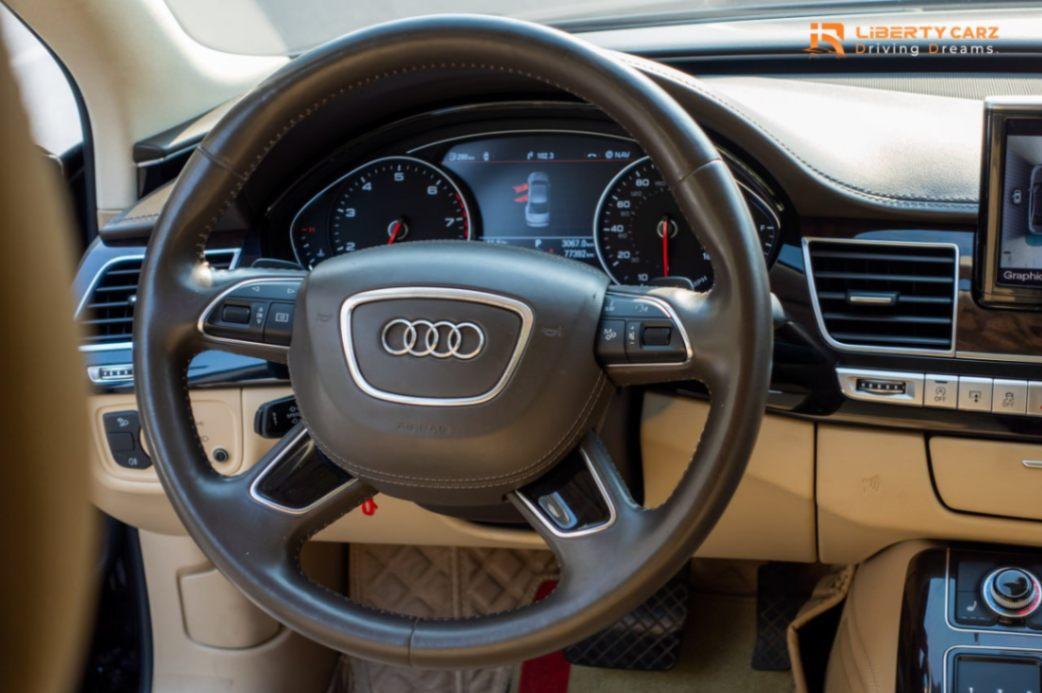 Audi A8L 2013