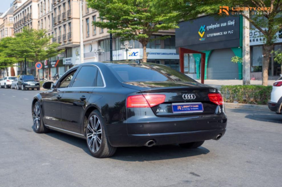 Audi A8L 2013