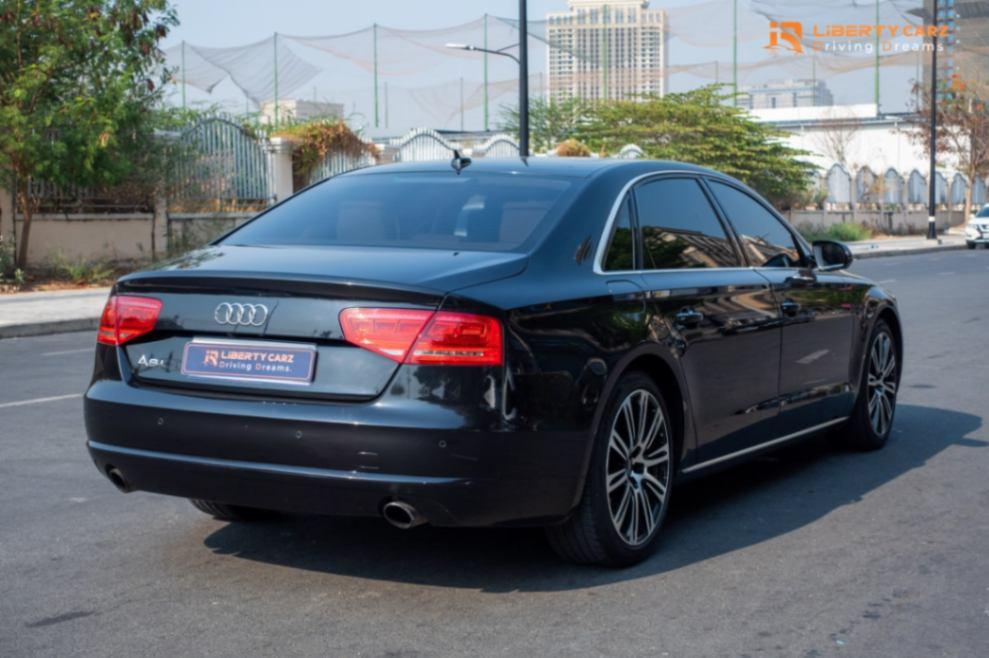 Audi A8L 2013