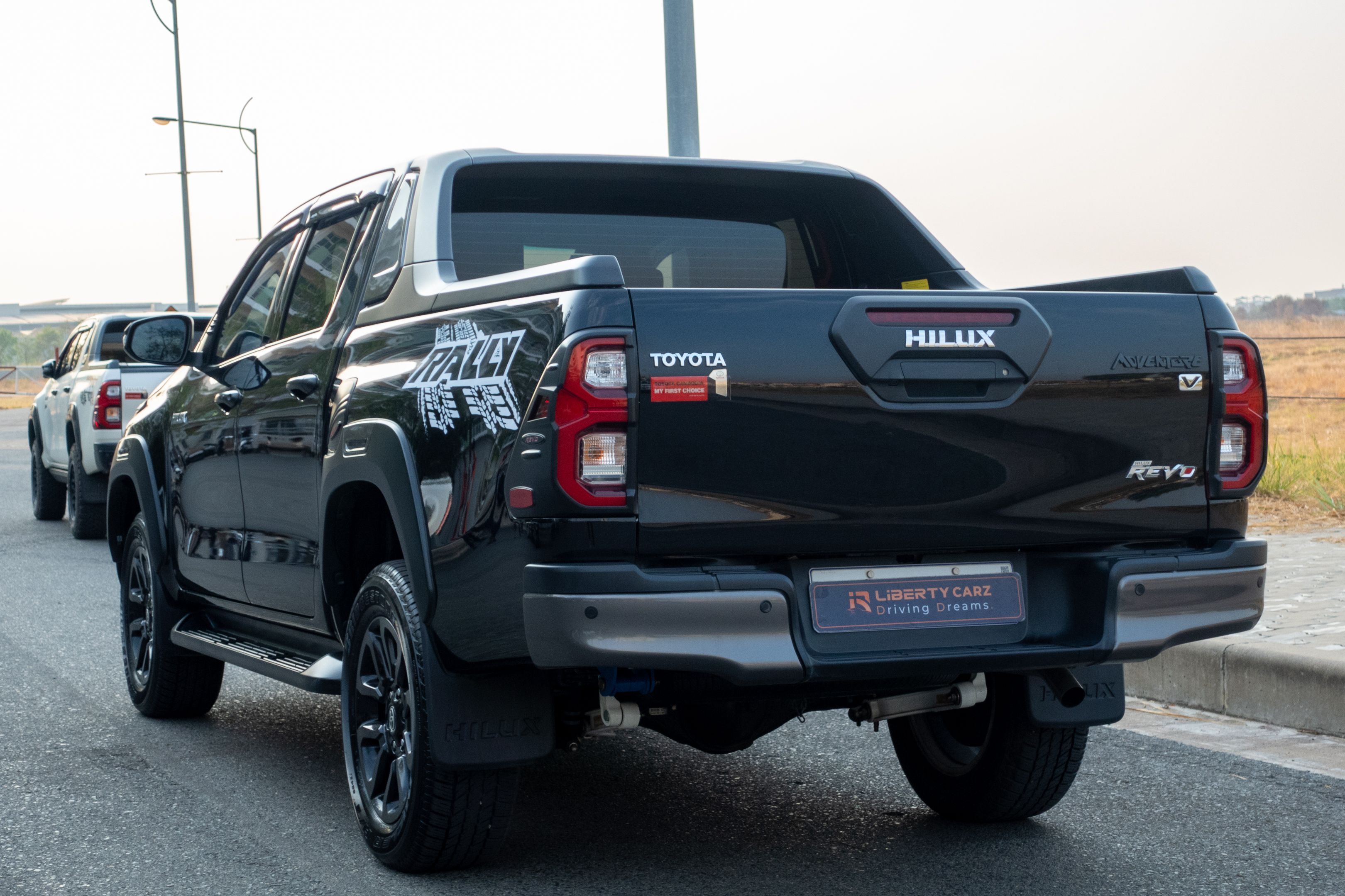 តូយ៉ូតា Hilux Revo Rally 2021