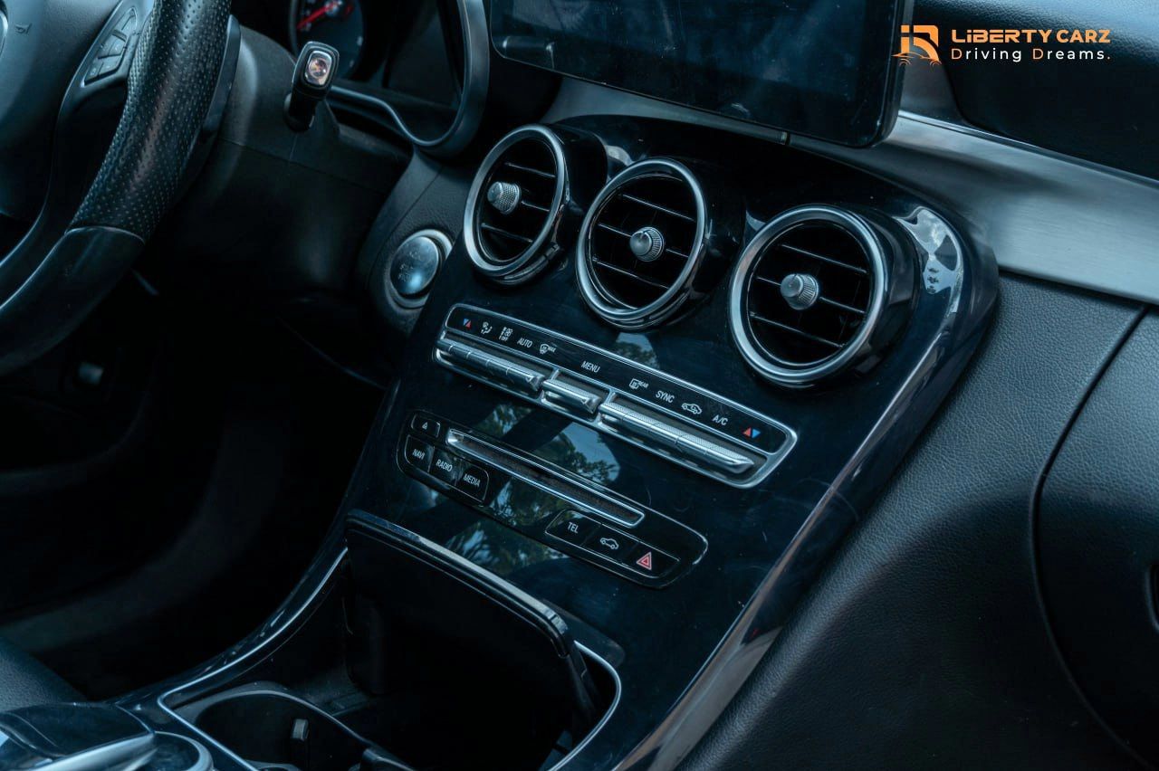 Mercedes-Benz C300 2015