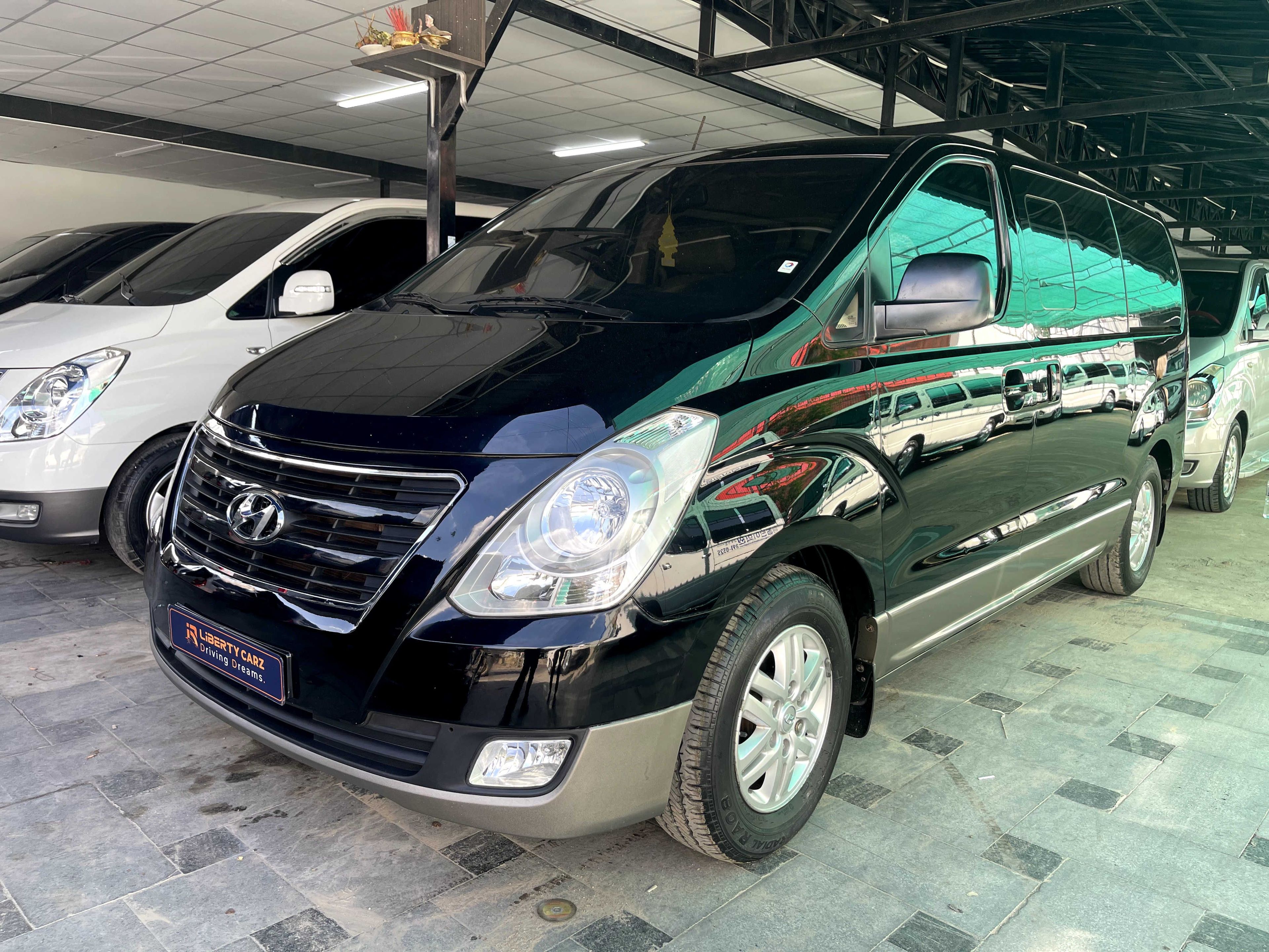 Hyundai H1 2015