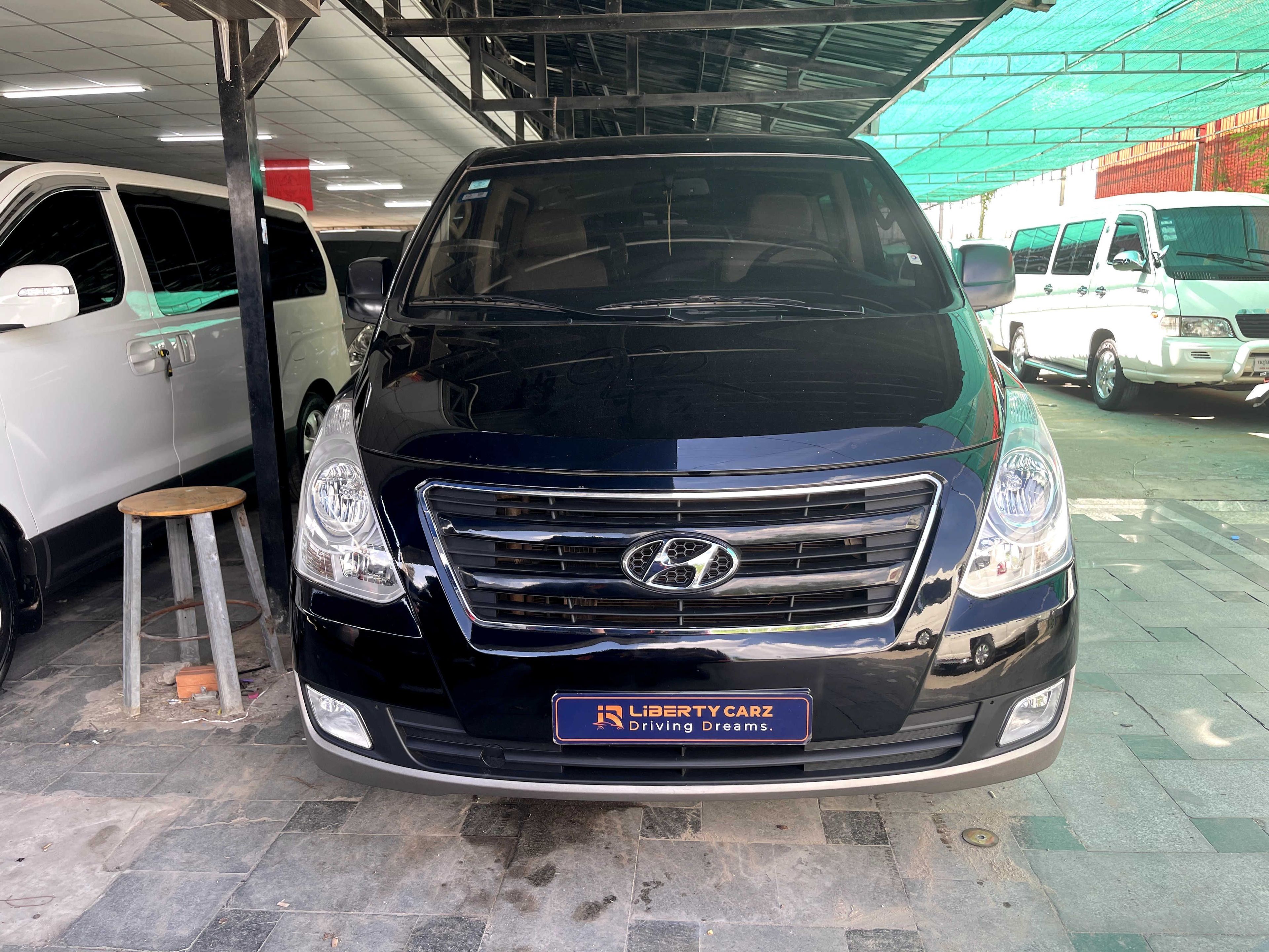 Hyundai H1 2015