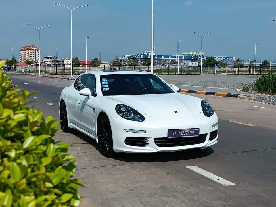 Porsche Panamera 2015