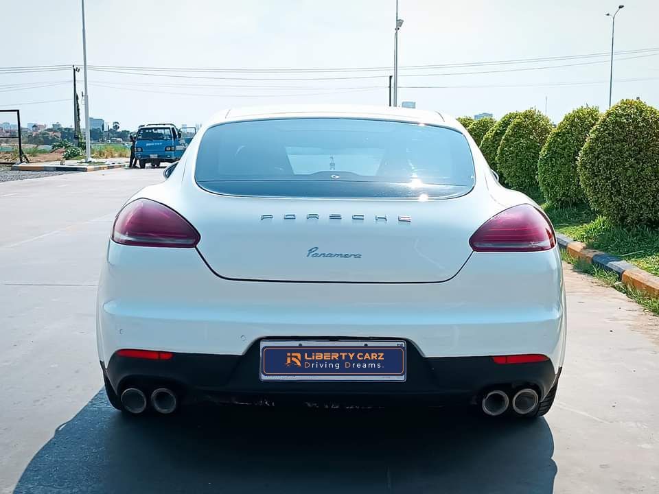 Porsche Panamera 2015