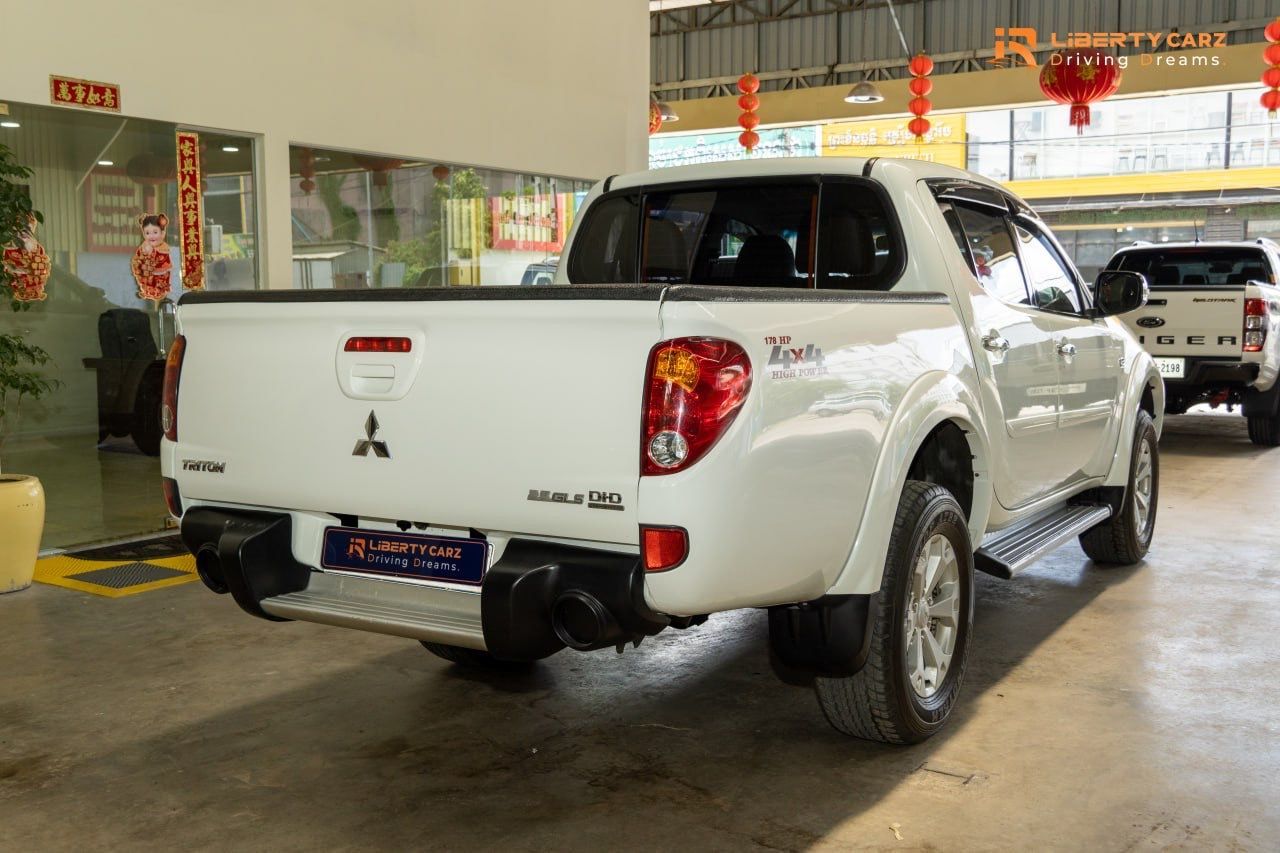 Mitsubishi Triton 2012