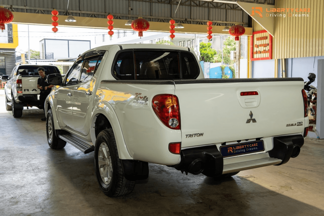 Mitsubishi Triton 2012