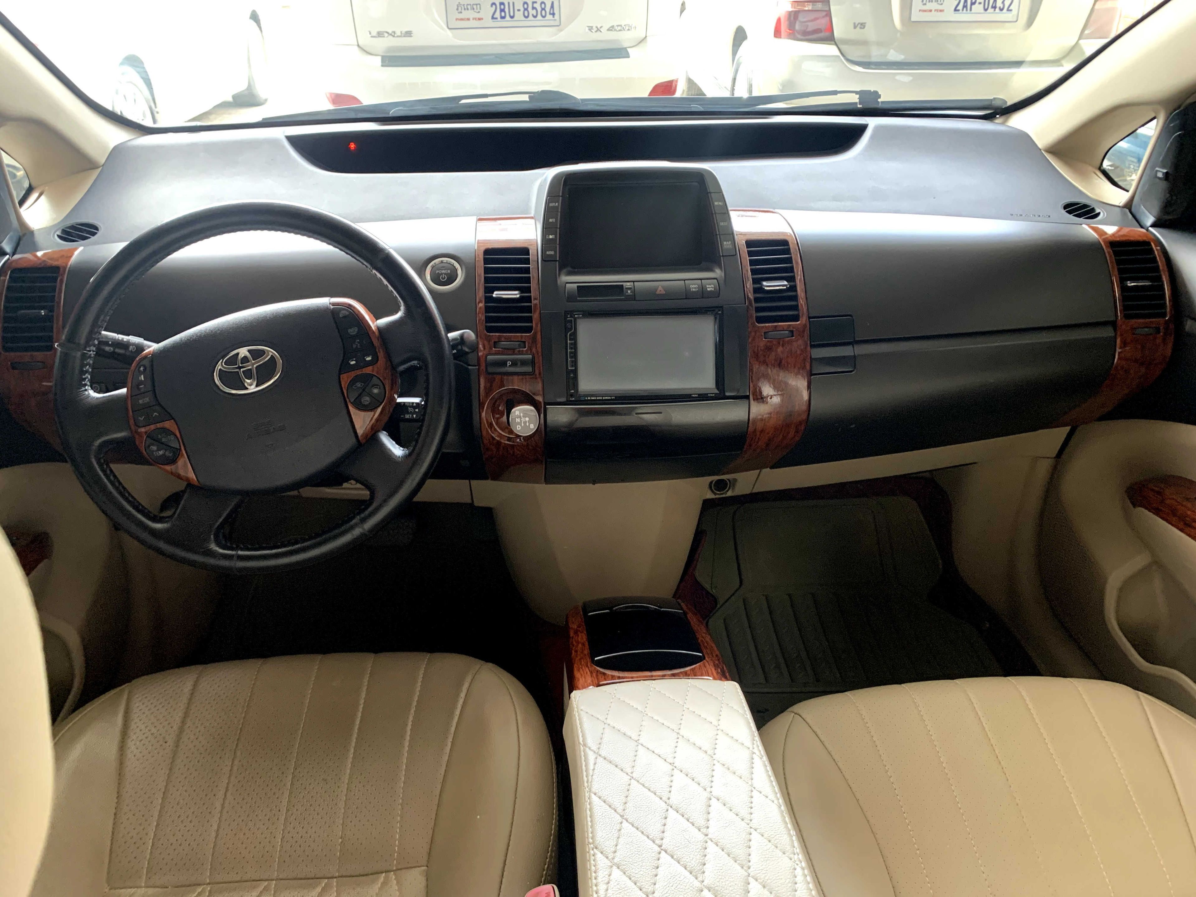 តូយ៉ូតា Prius 2005