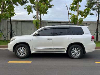 Toyota Land Cruiser 2010