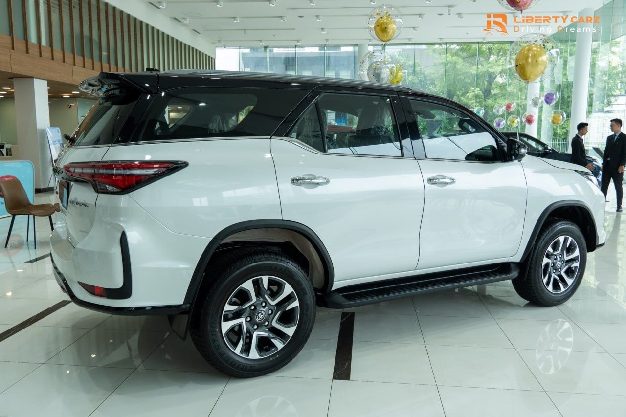 丰田 Fortuner Legender 2024