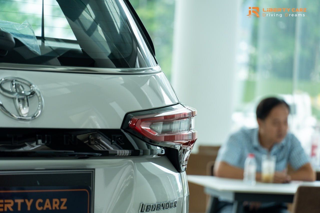 តូយ៉ូតា Fortuner Legender 2024