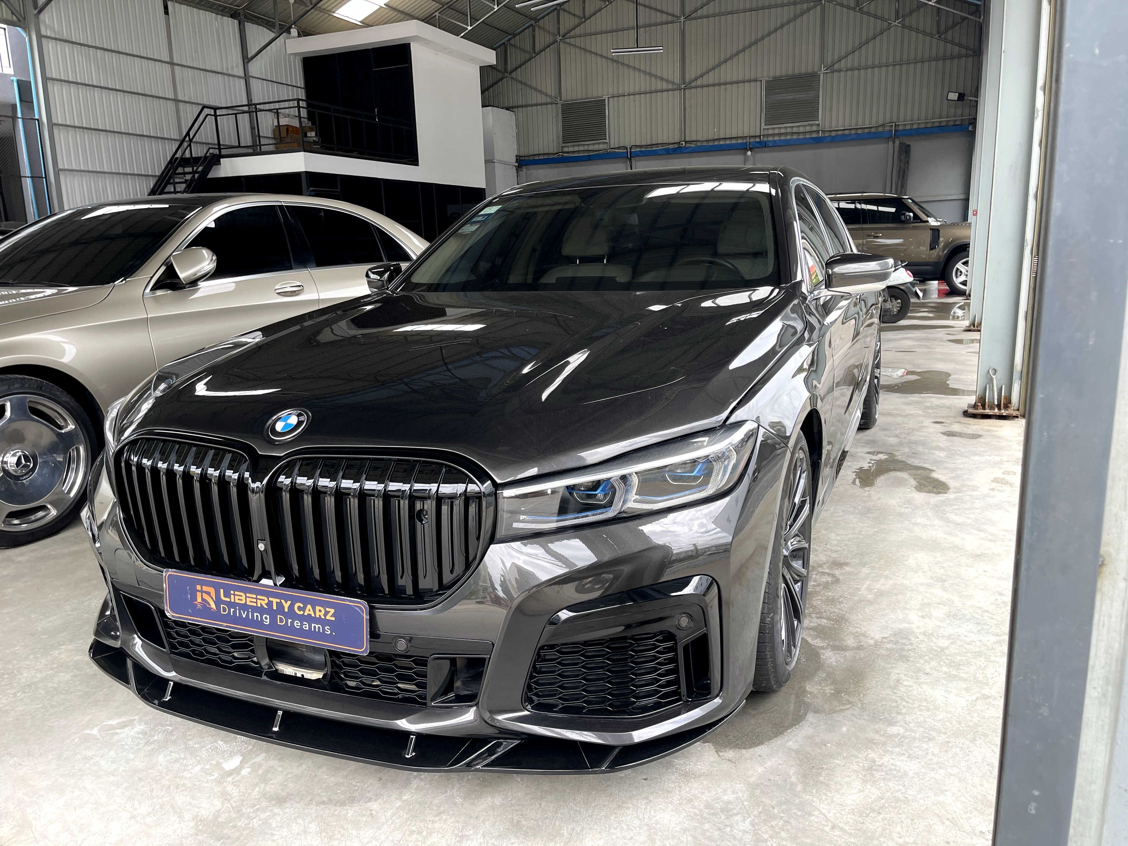 BMW 740Li 2016