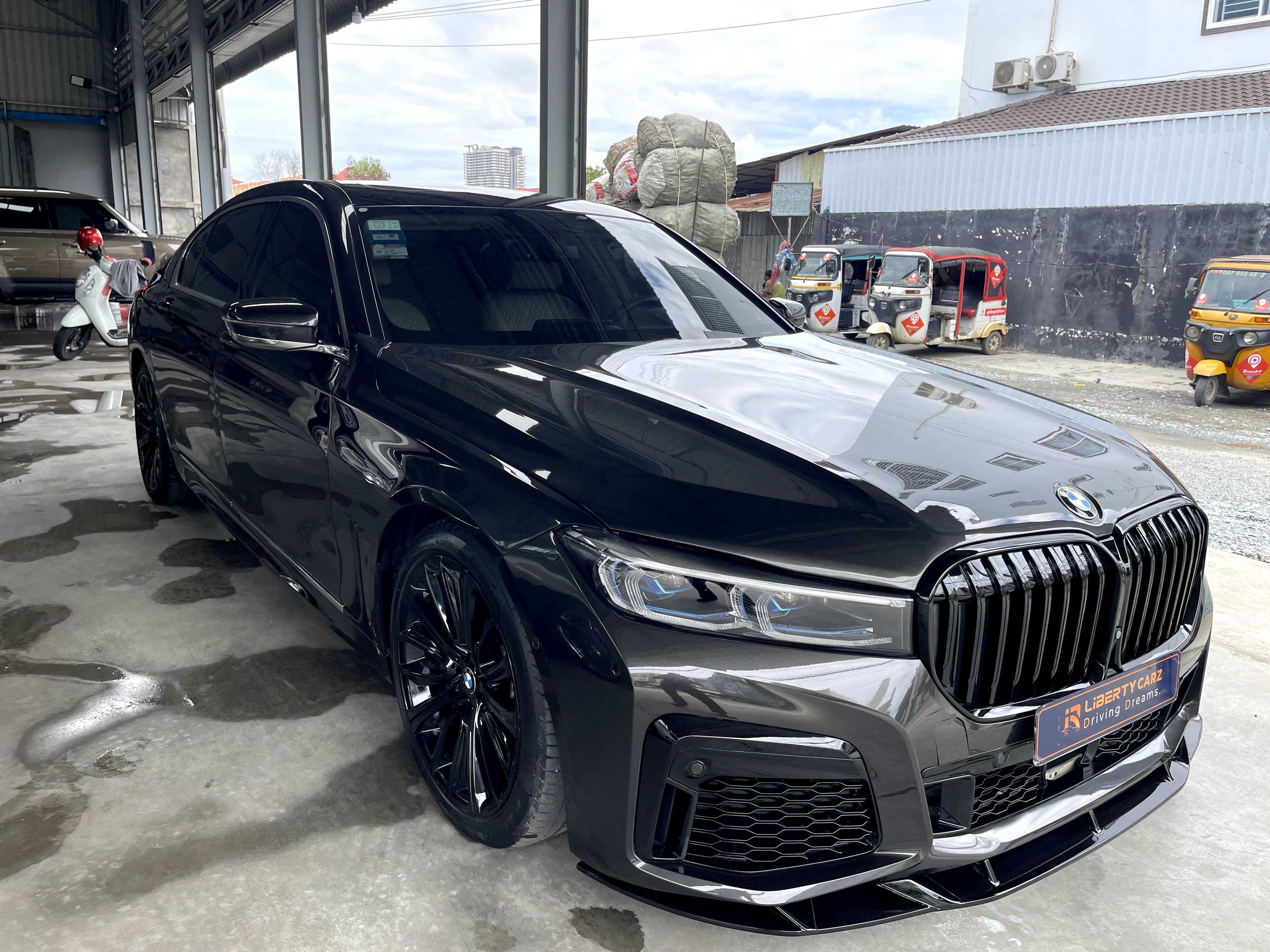 BMW 740Li 2016