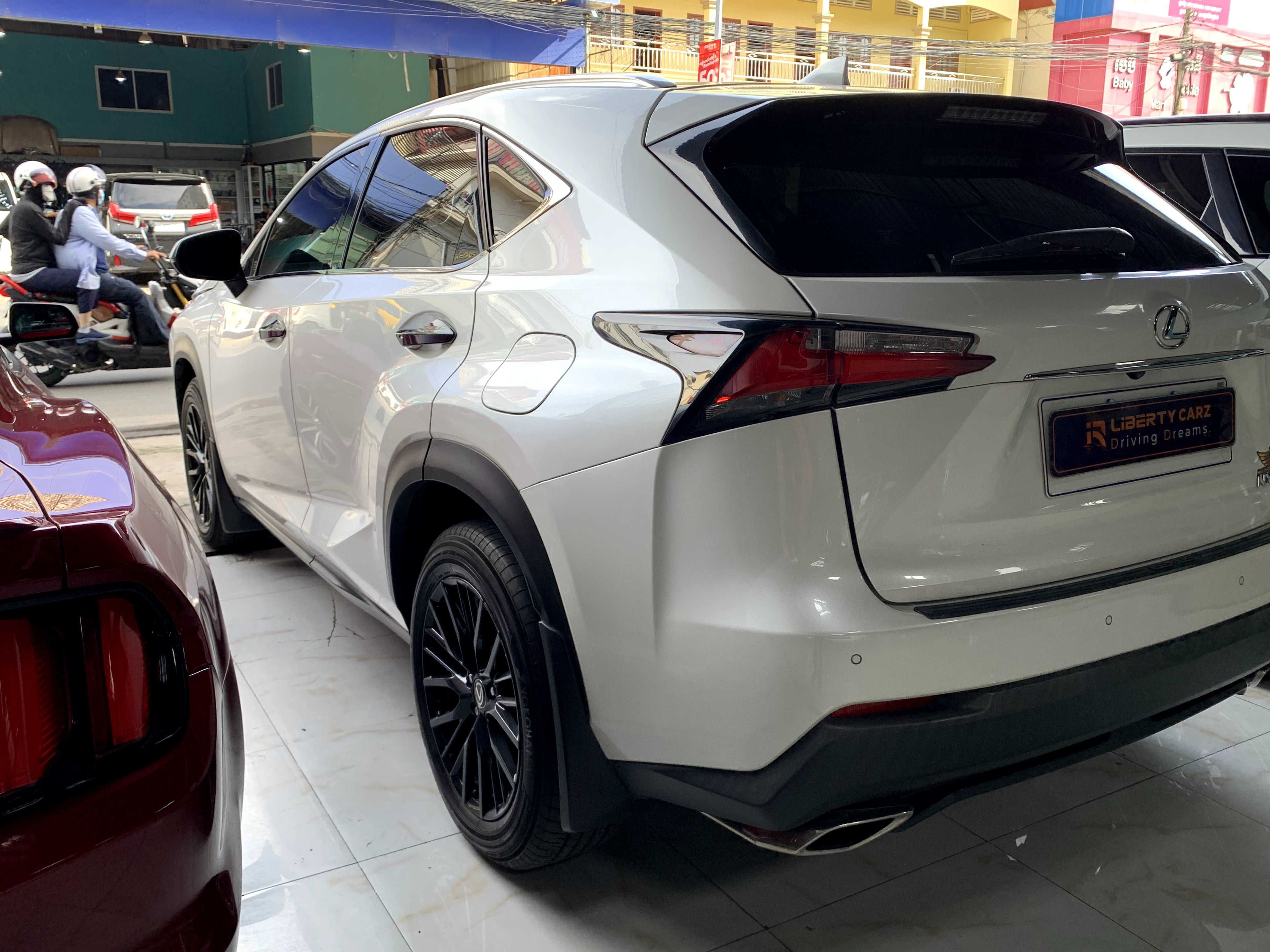 Lexus NX200t 2016