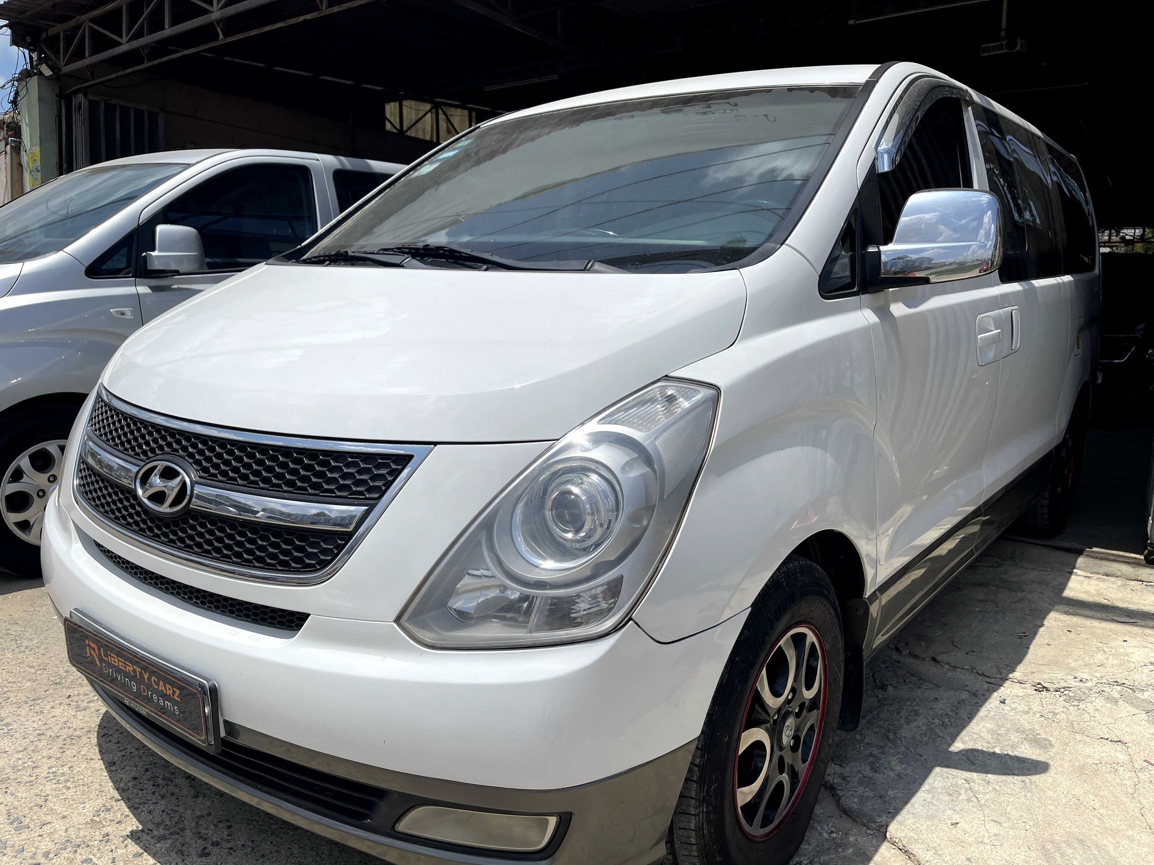 Hyundai H1 2015