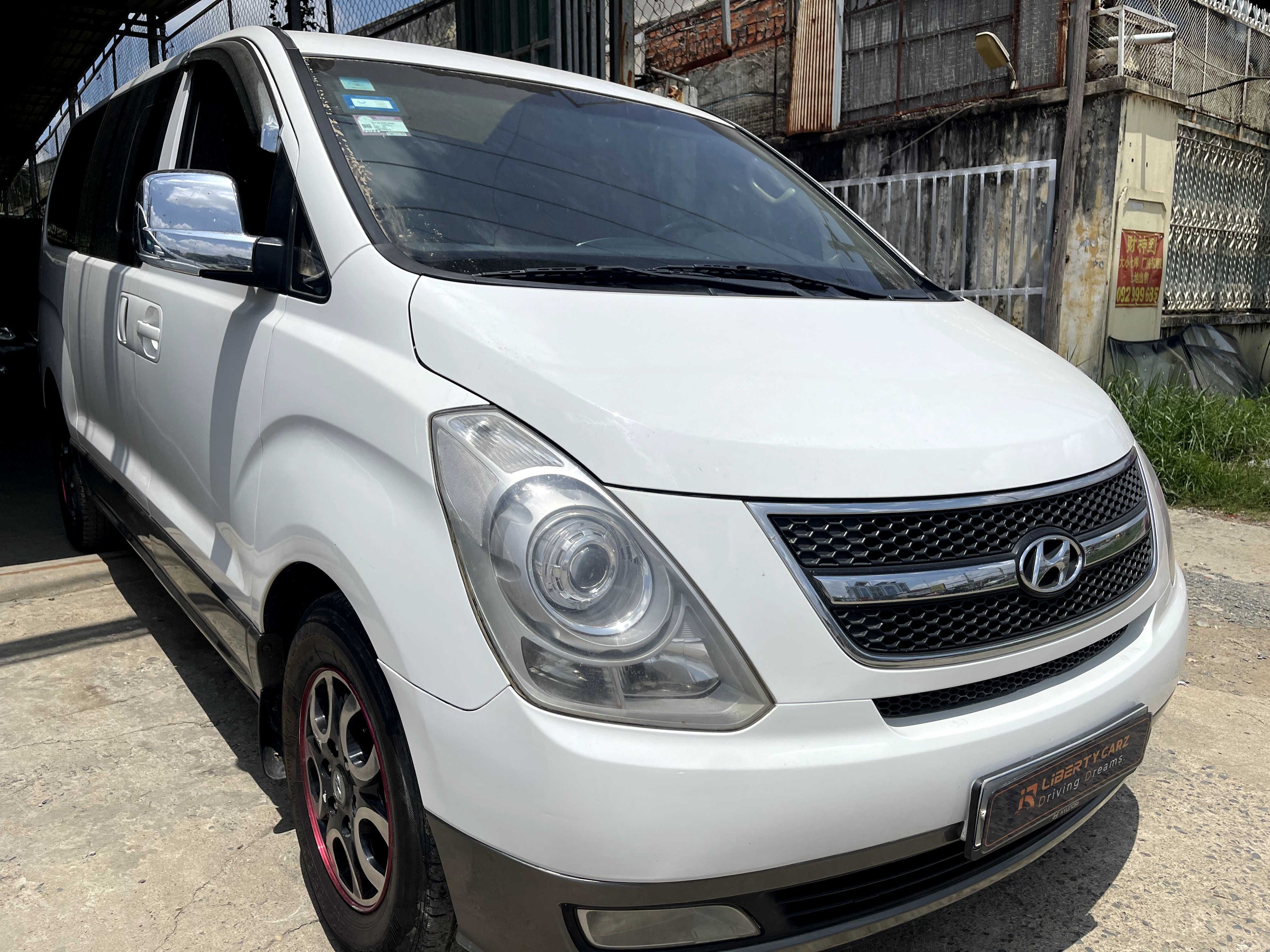 Hyundai H1 2015