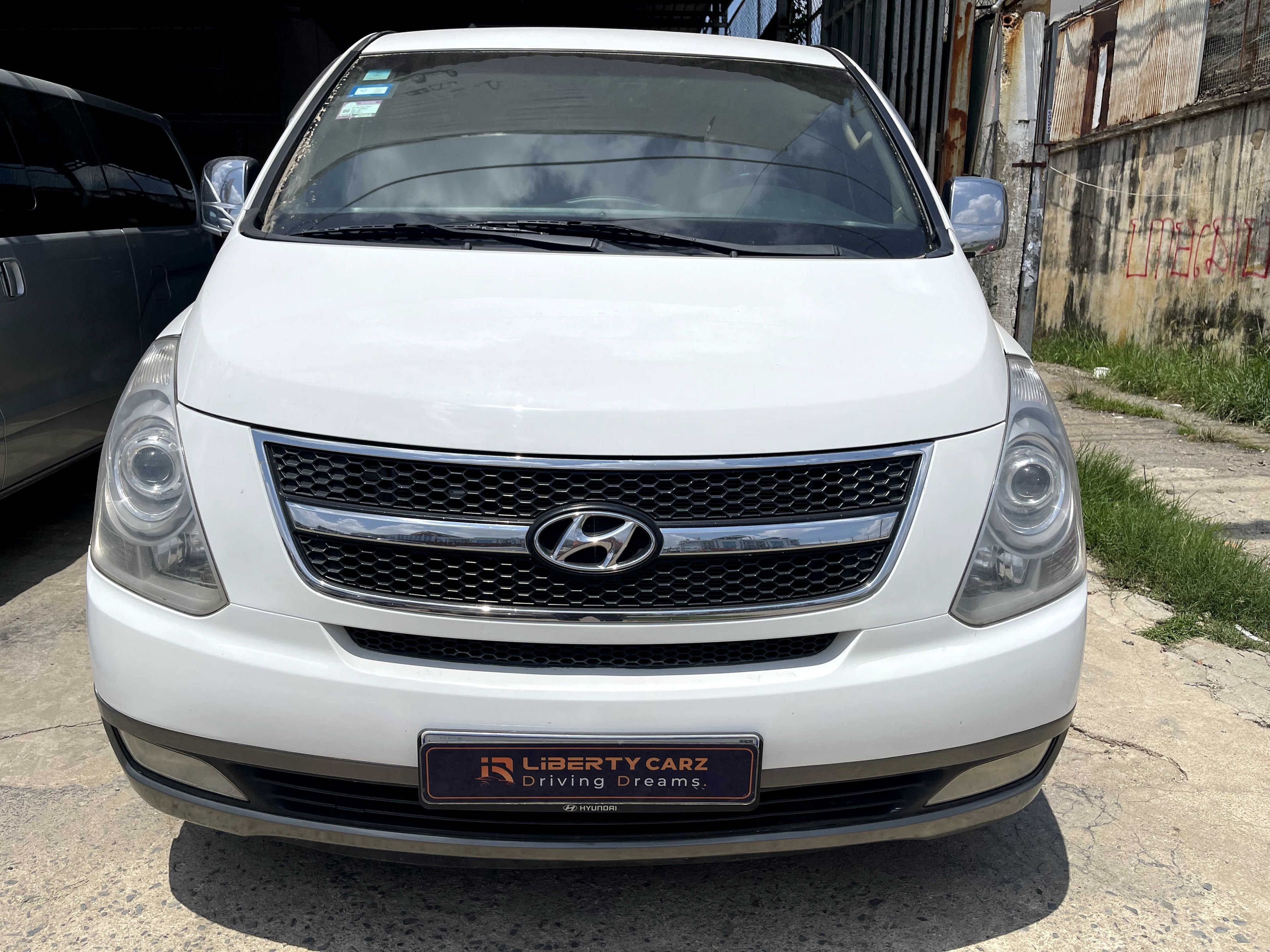 Hyundai H1 2015