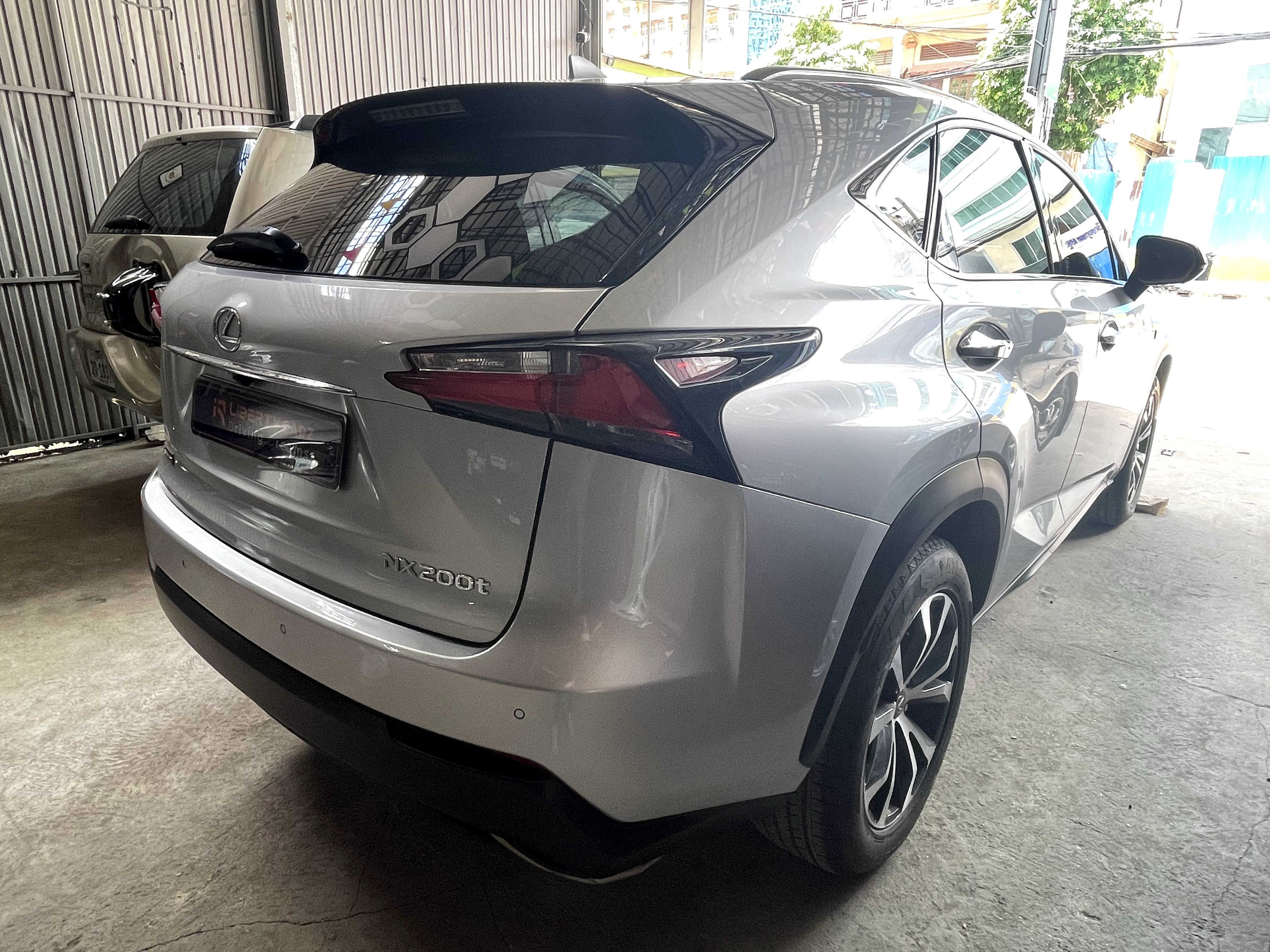 Lexus NX200t 2016