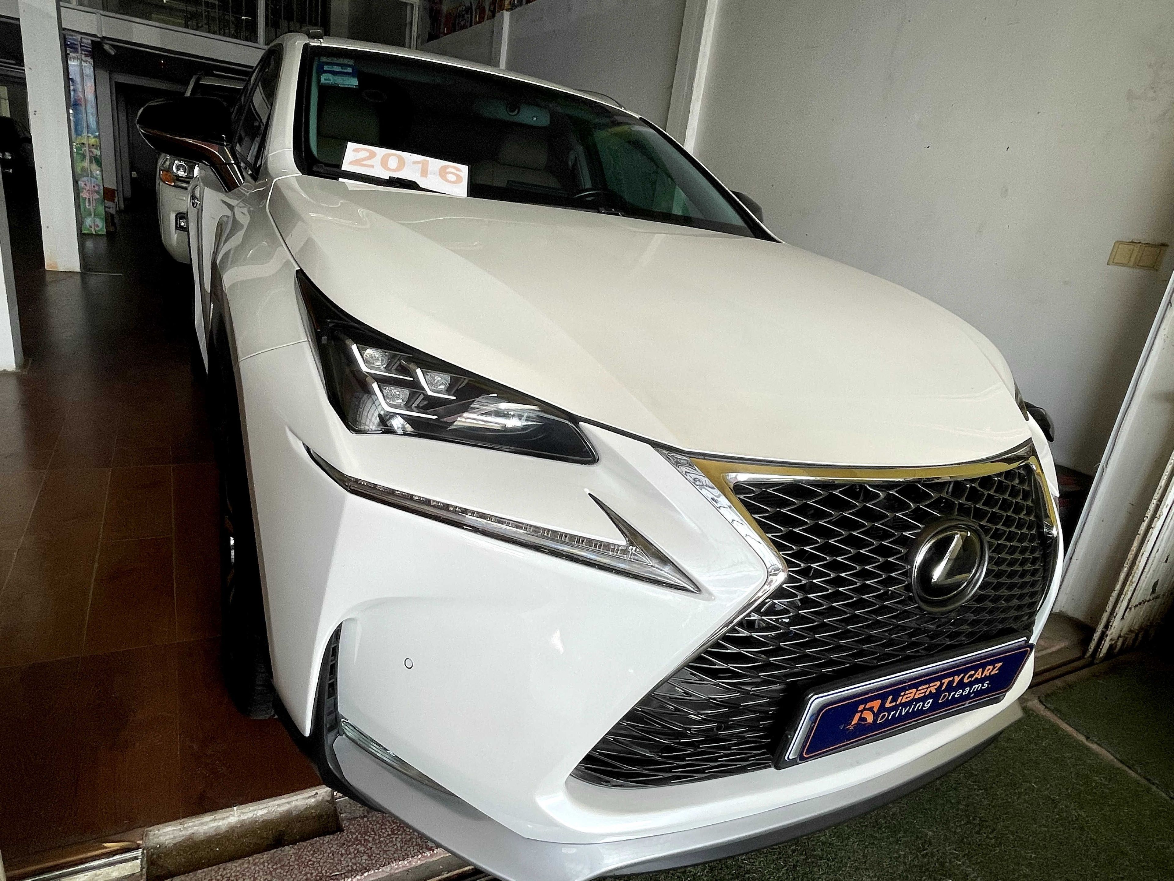 Lexus NX200t 2016