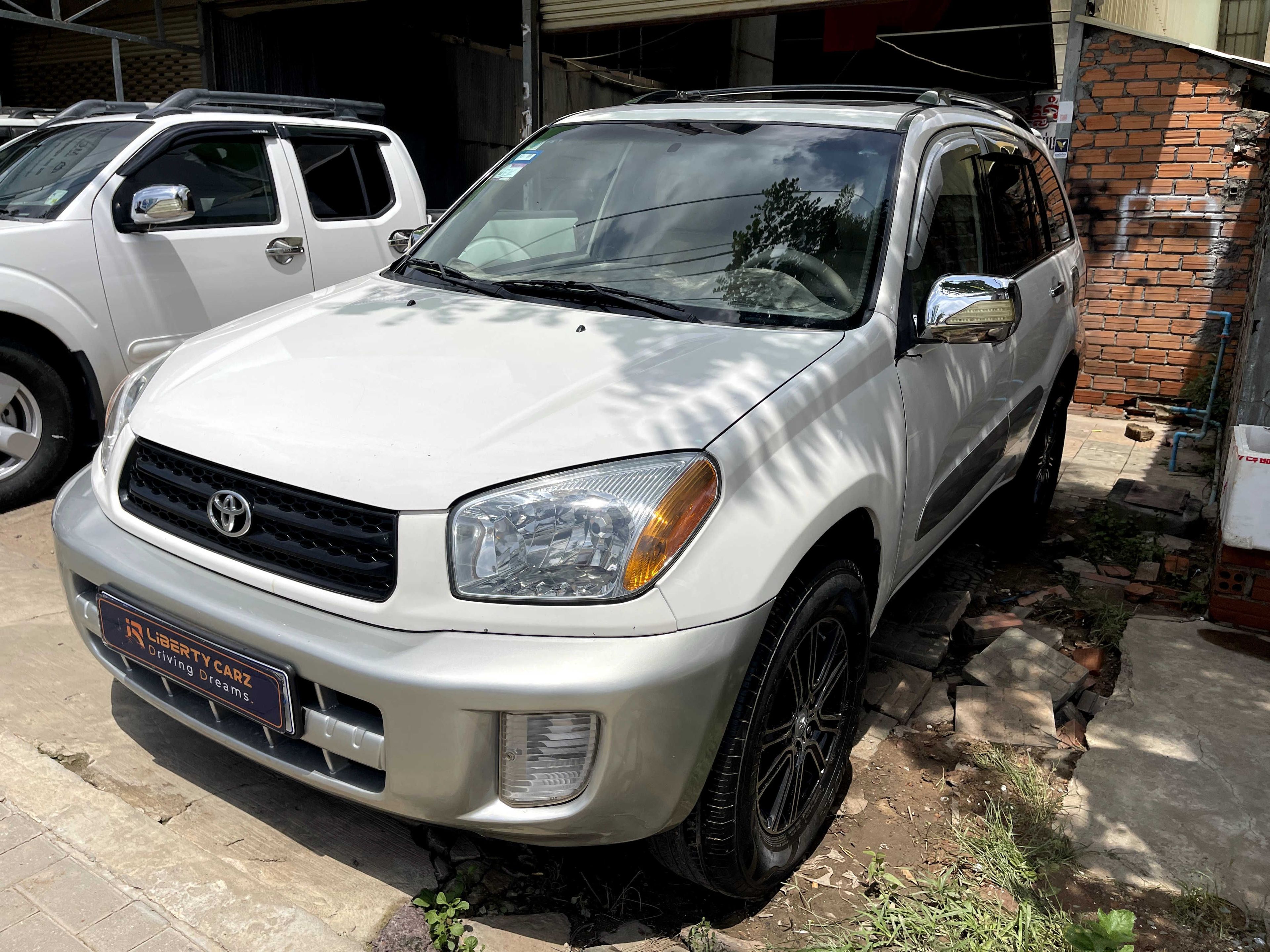 តូយ៉ូតា RAV4 2002